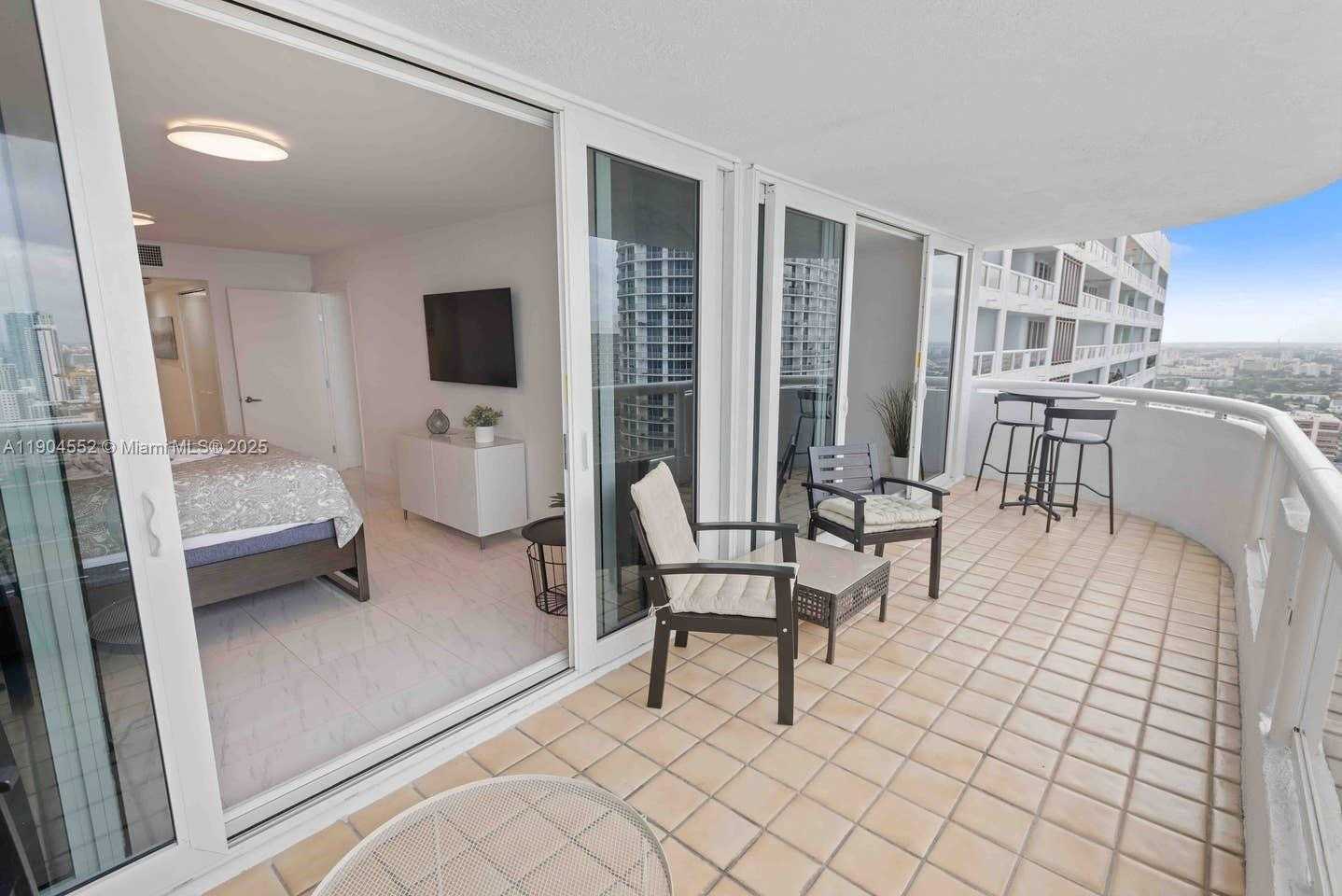 Small Image of 1717 NORTH BAYSHORE DR #C-4037, Miami Number 18