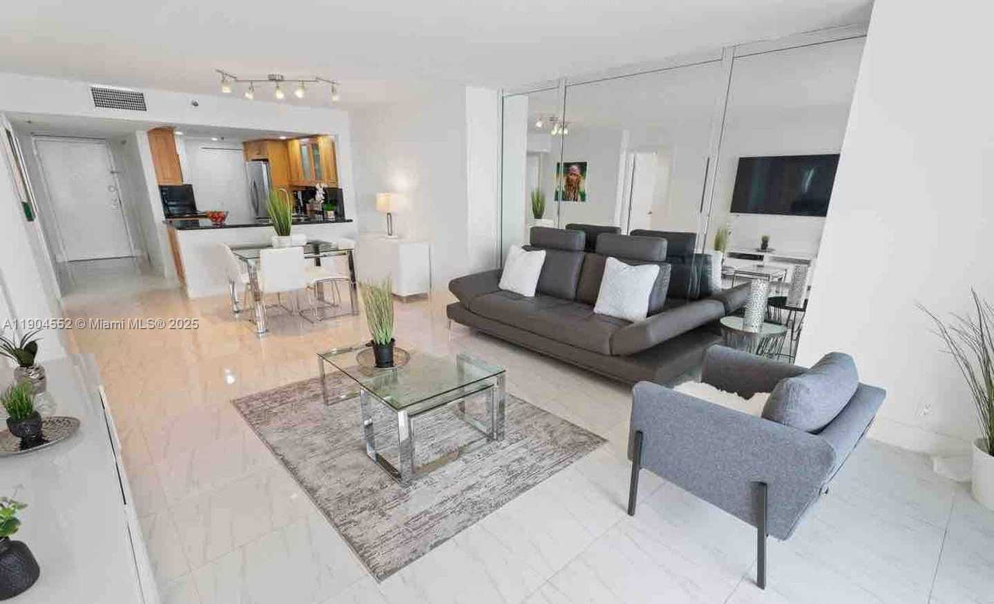 Small Image of 1717 NORTH BAYSHORE DR #C-4037, Miami Number 4