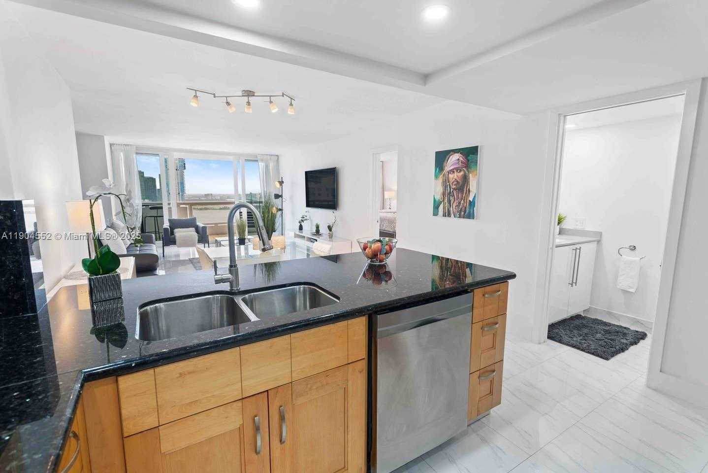 Small Image of 1717 NORTH BAYSHORE DR #C-4037, Miami Number 9