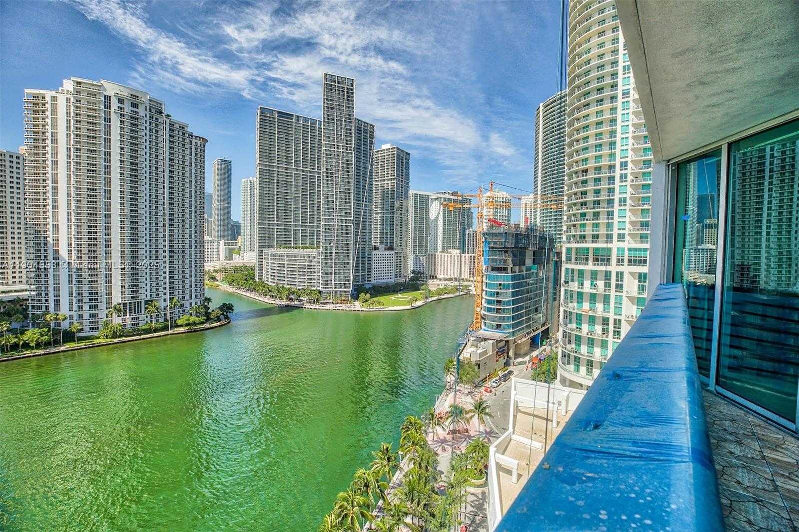 Small Image of 325 SOUTH BISCAYNE BLVD #1717, Miami Number 2