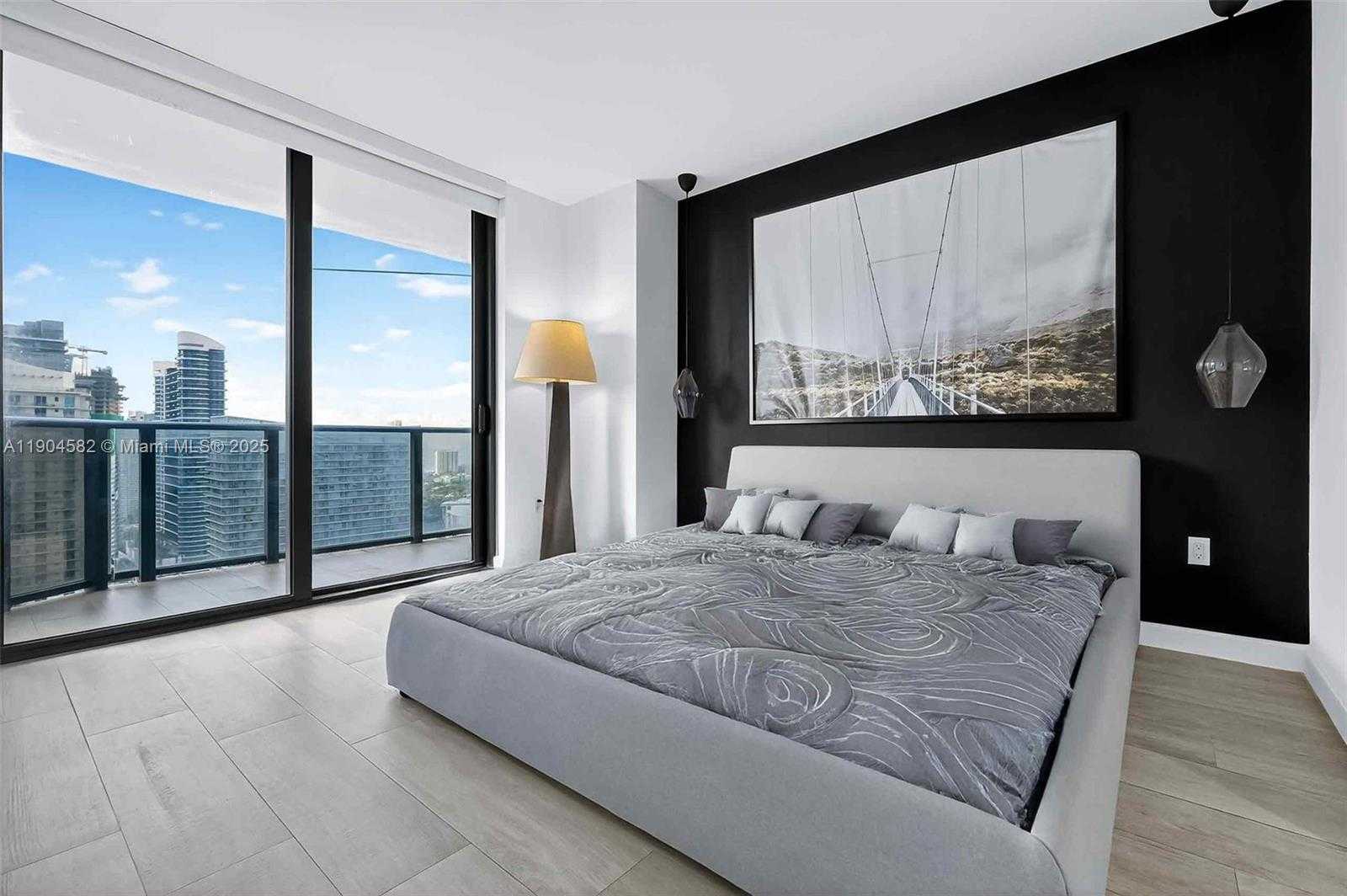 Imagen de Pequeño Objeto