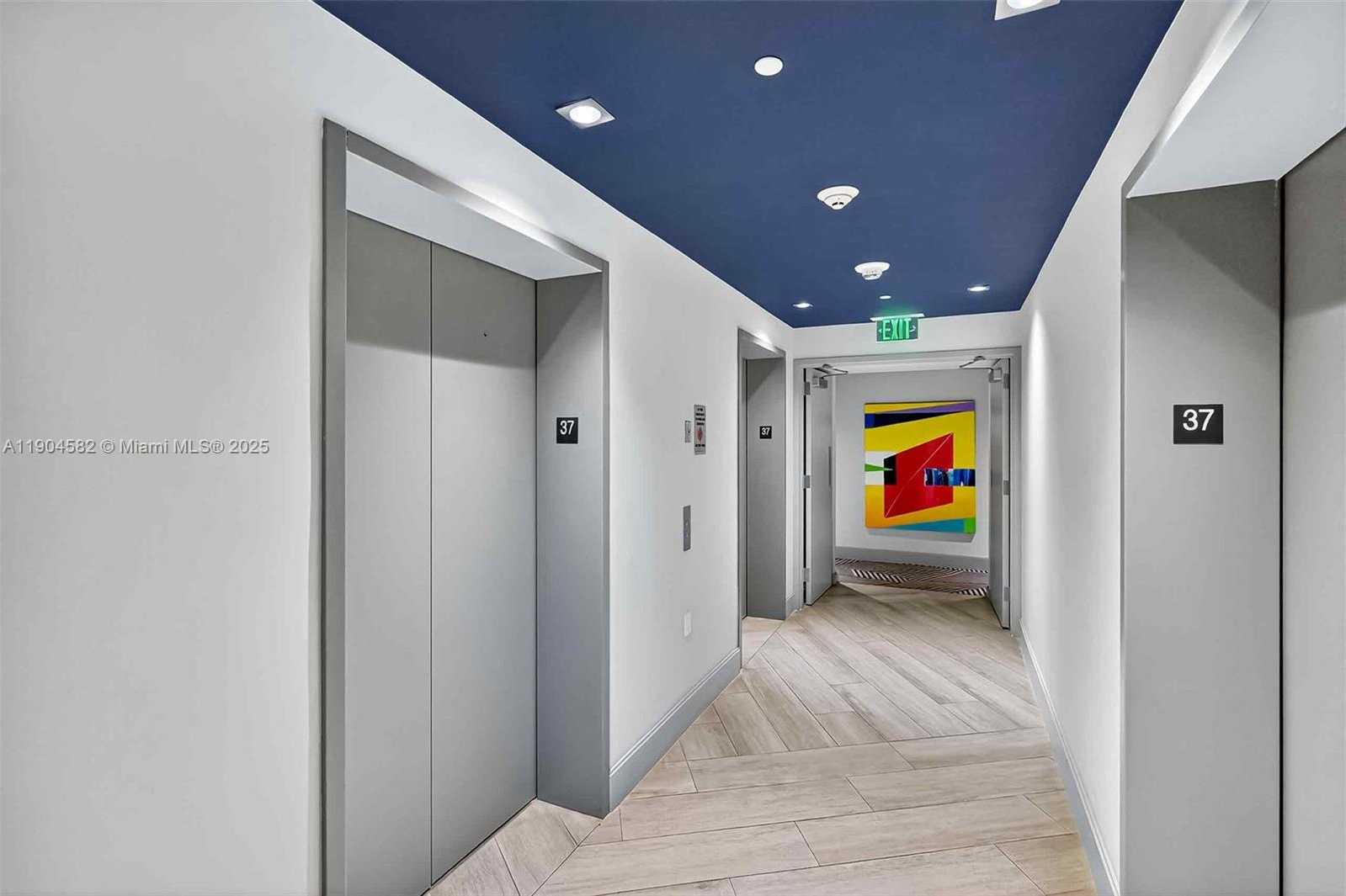 Imagen de Pequeño Objeto