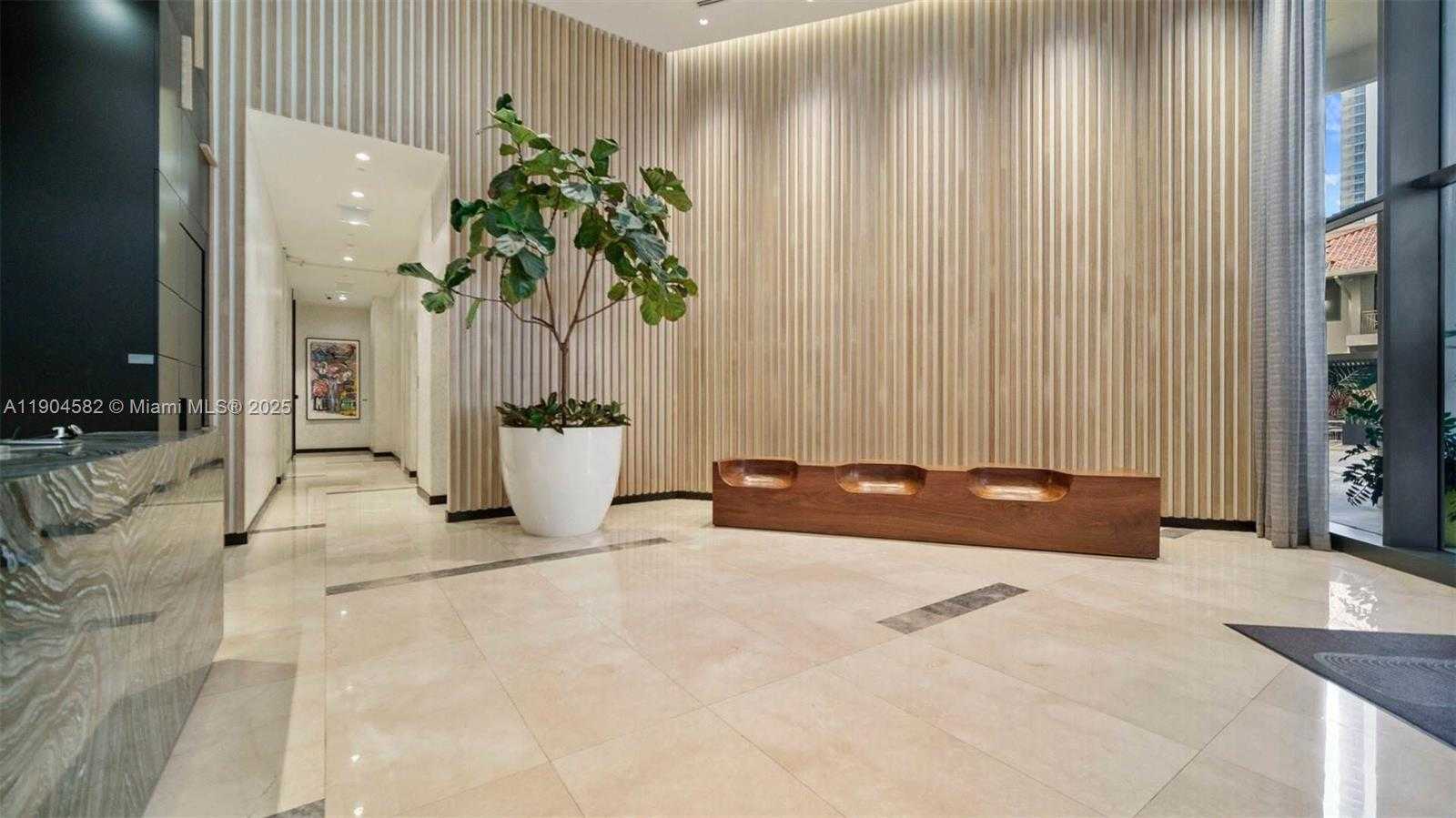 Imagen de Pequeño Objeto