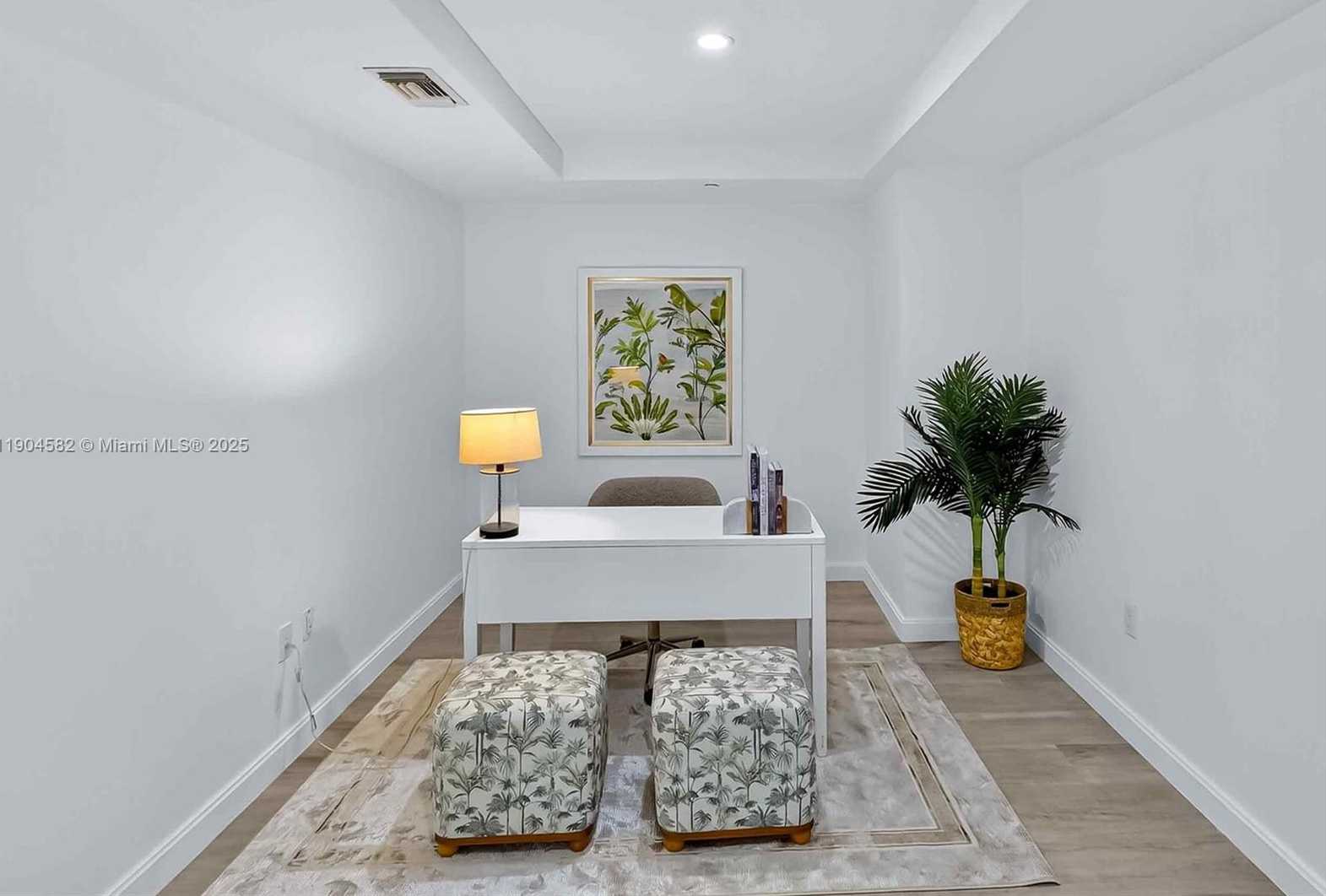 Imagen de Pequeño Objeto