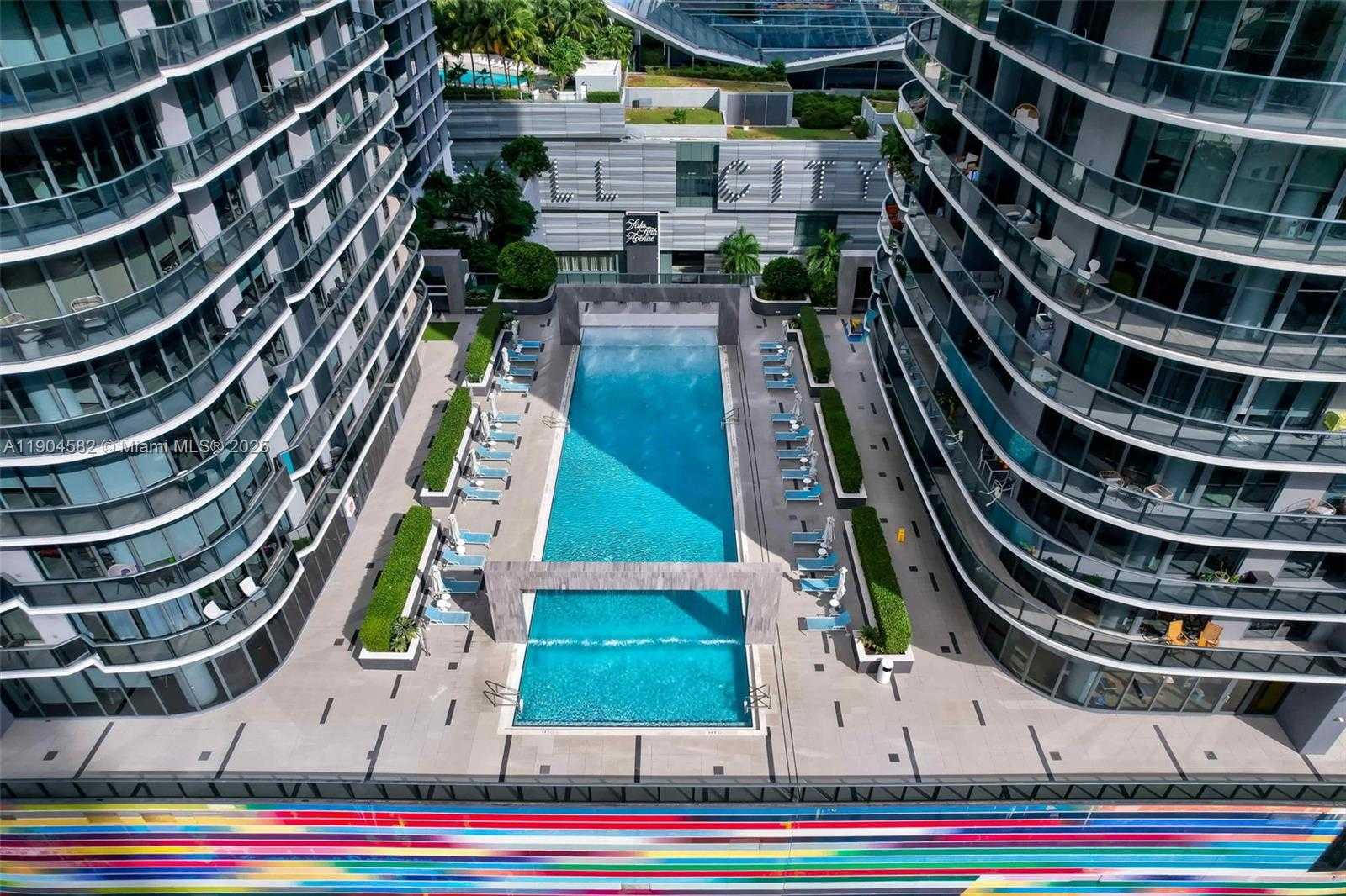 Imagen de Pequeño Objeto