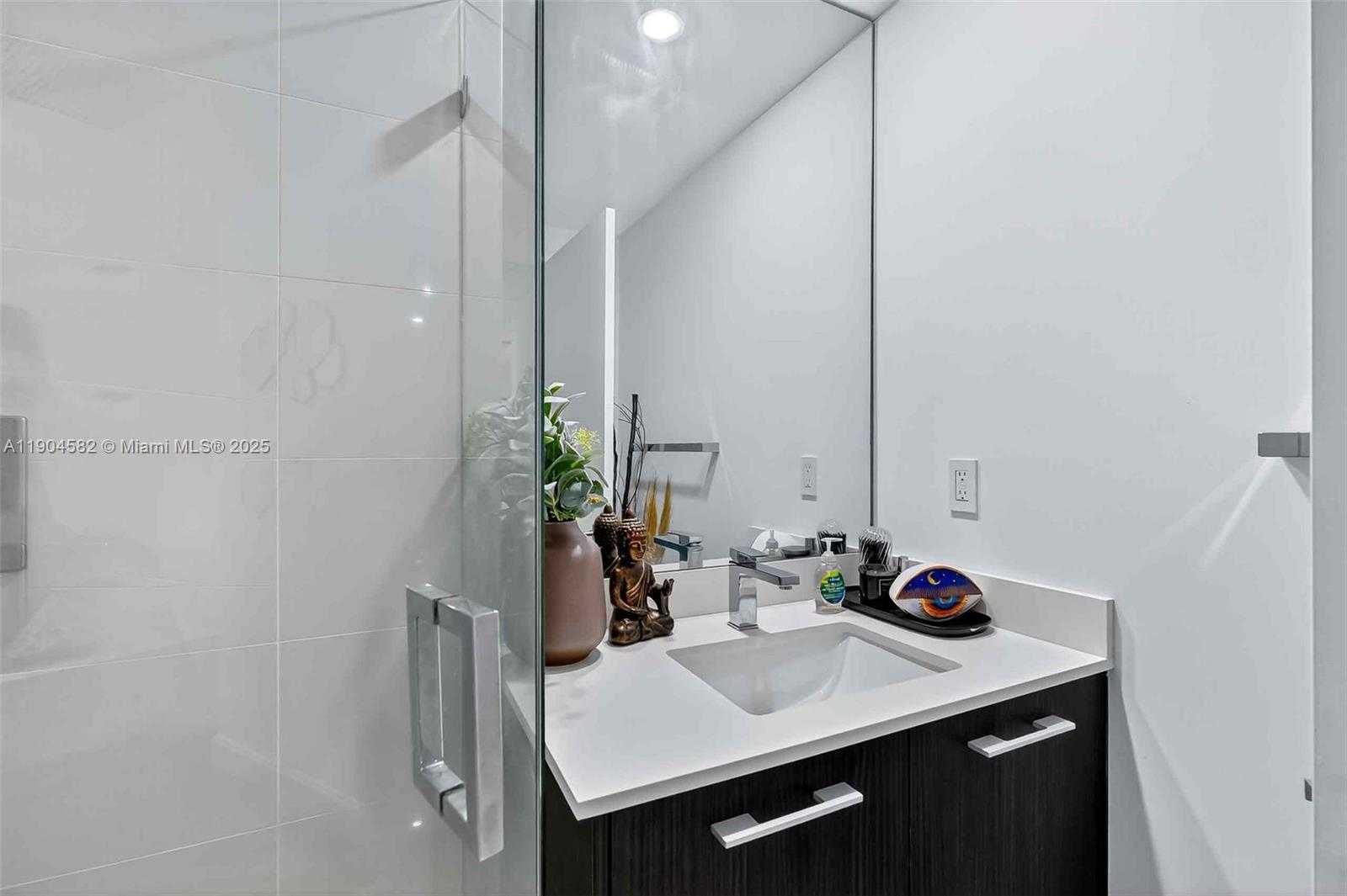 Imagen de Pequeño Objeto