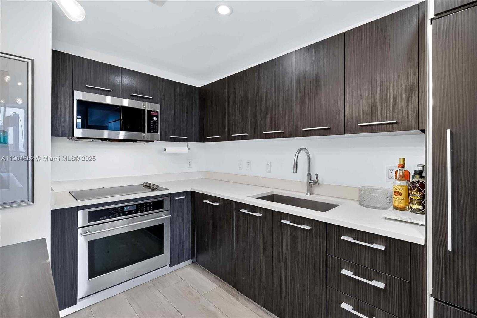 Imagen de Pequeño Objeto