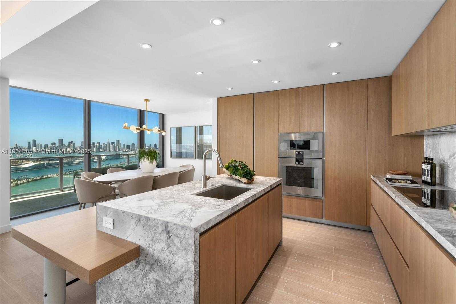 Small Image of 500 ALTON ROAD #4202, Miami Beach Number 5