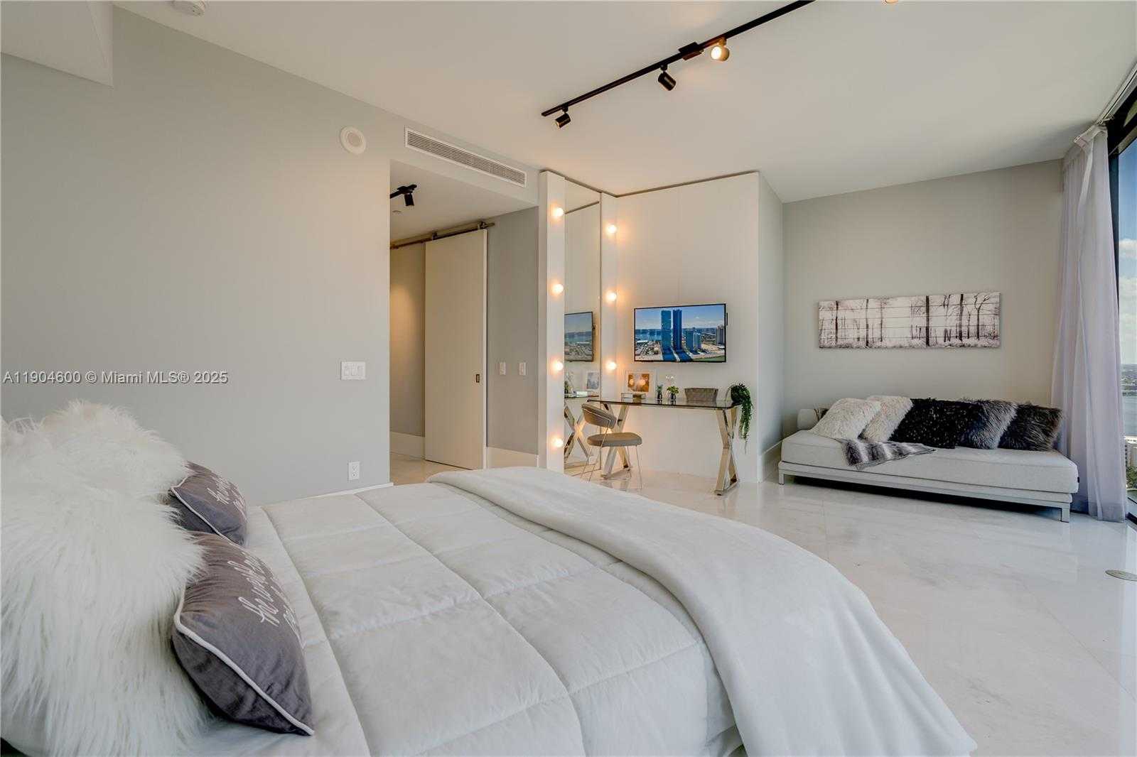 Small Image of 18555 COLLINS AVE #2403, Sunny Isles Beach Number 22