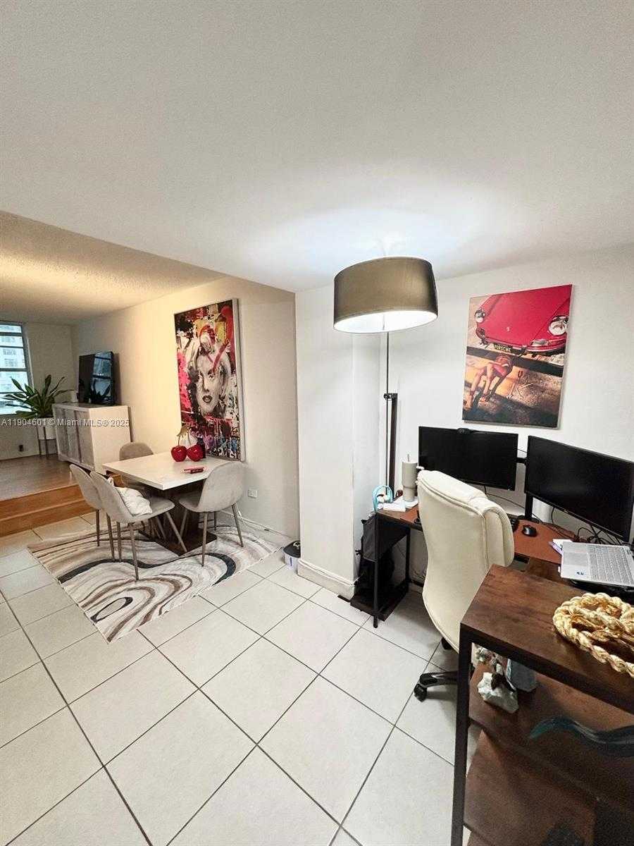 Small Image of 801 BRICKELL BAY DR #963, Miami Number 17