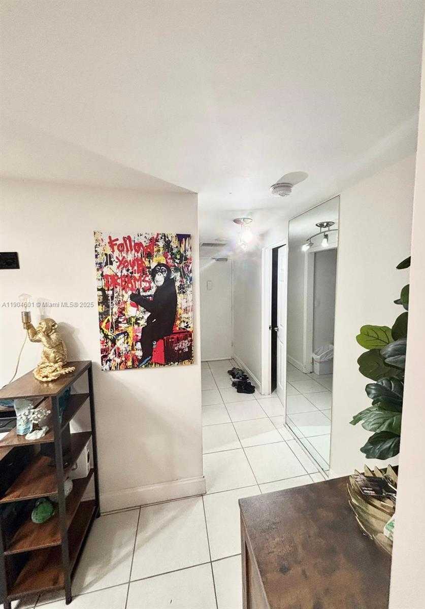 Small Image of 801 BRICKELL BAY DR #963, Miami Number 20