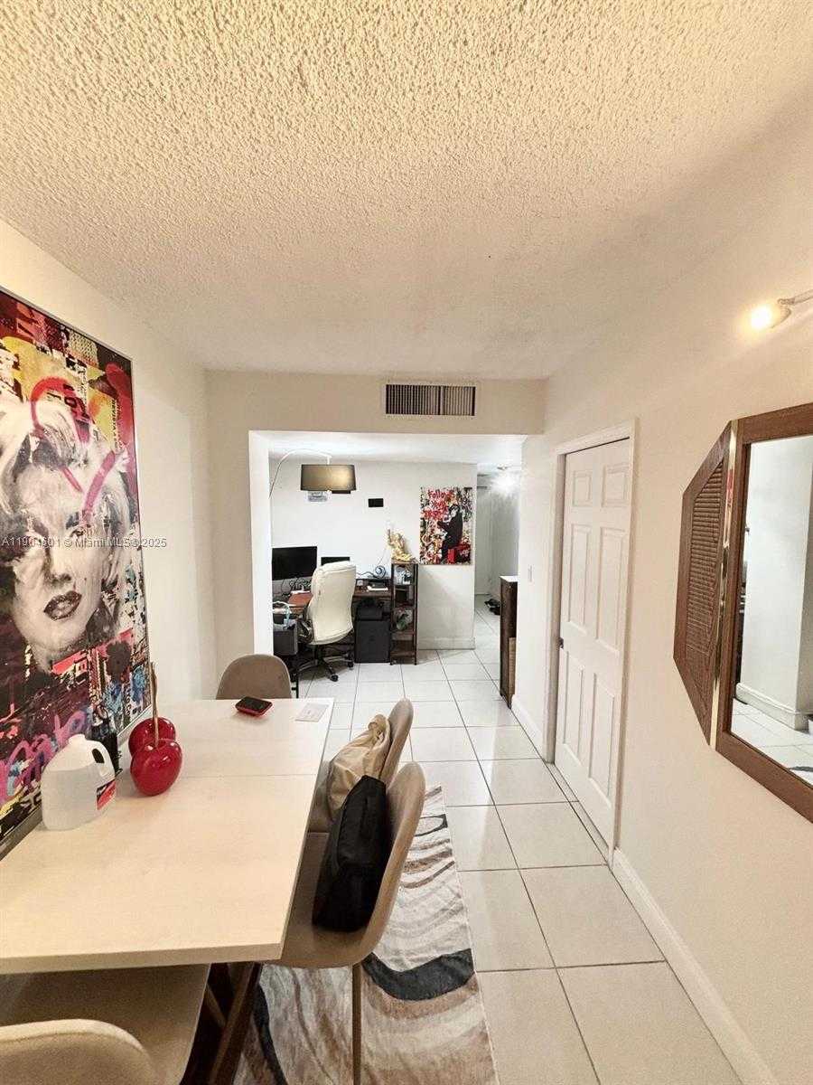 Small Image of 801 BRICKELL BAY DR #963, Miami Number 21