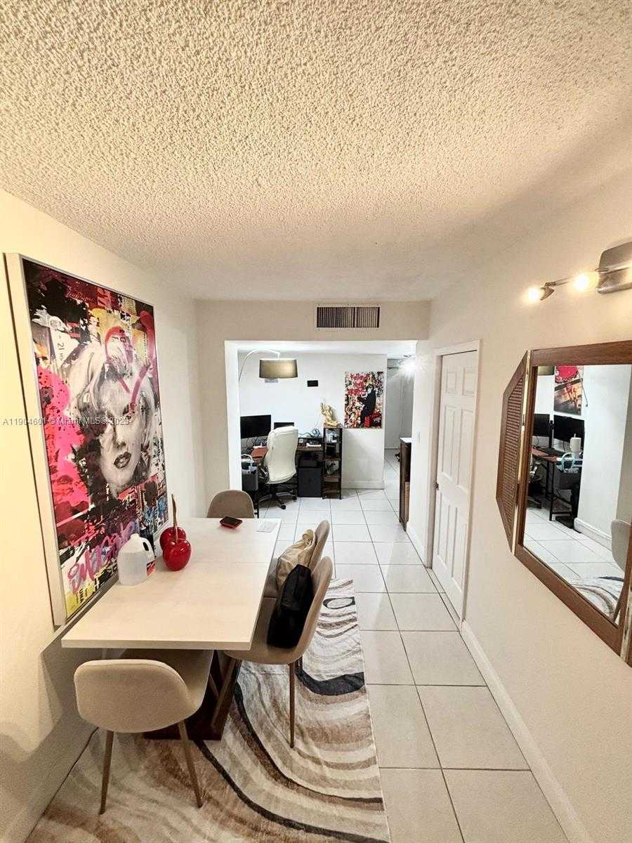 Small Image of 801 BRICKELL BAY DR #963, Miami Number 26