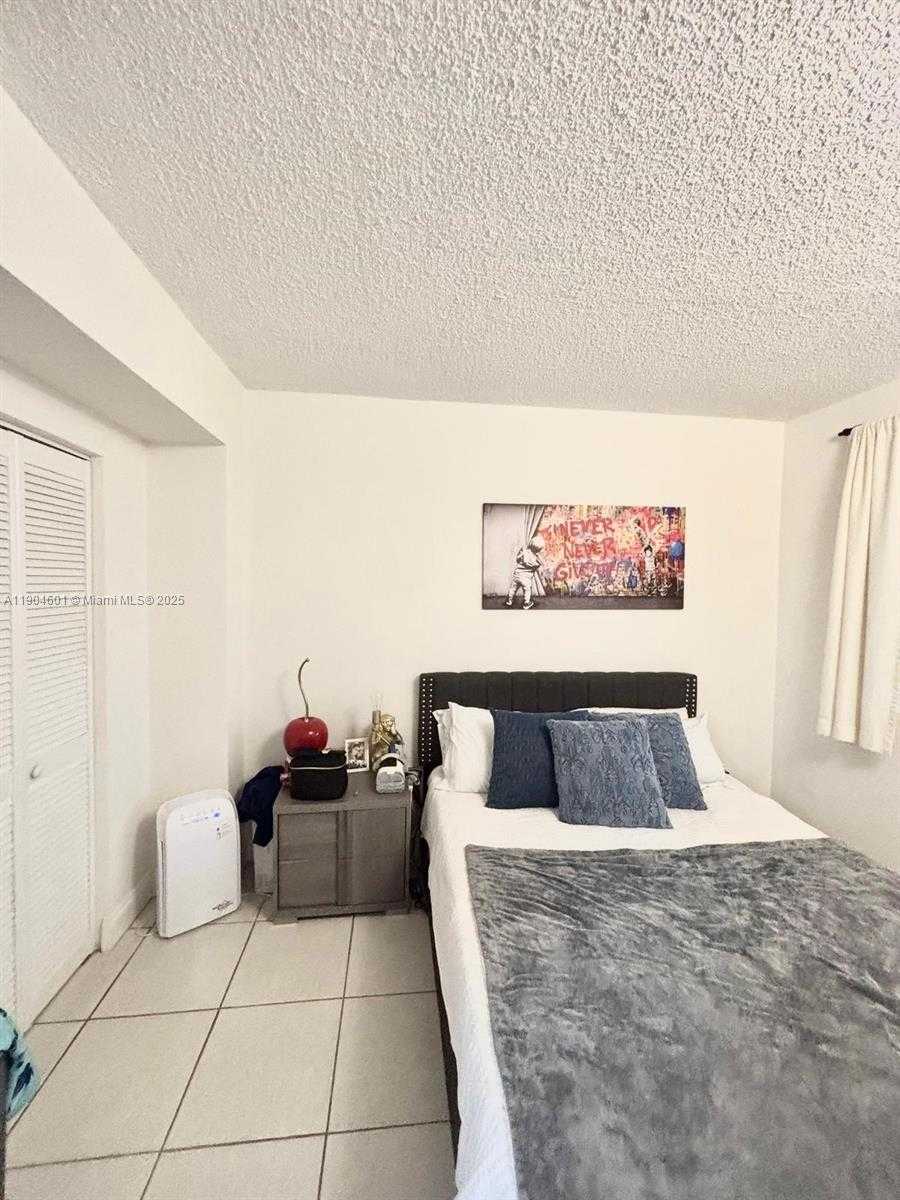 Small Image of 801 BRICKELL BAY DR #963, Miami Number 30