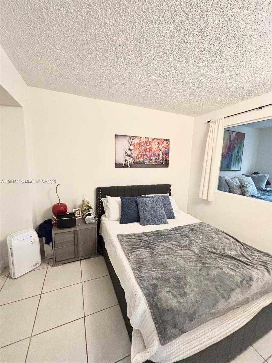 Small Image of 801 BRICKELL BAY DR #963, Miami Number 32