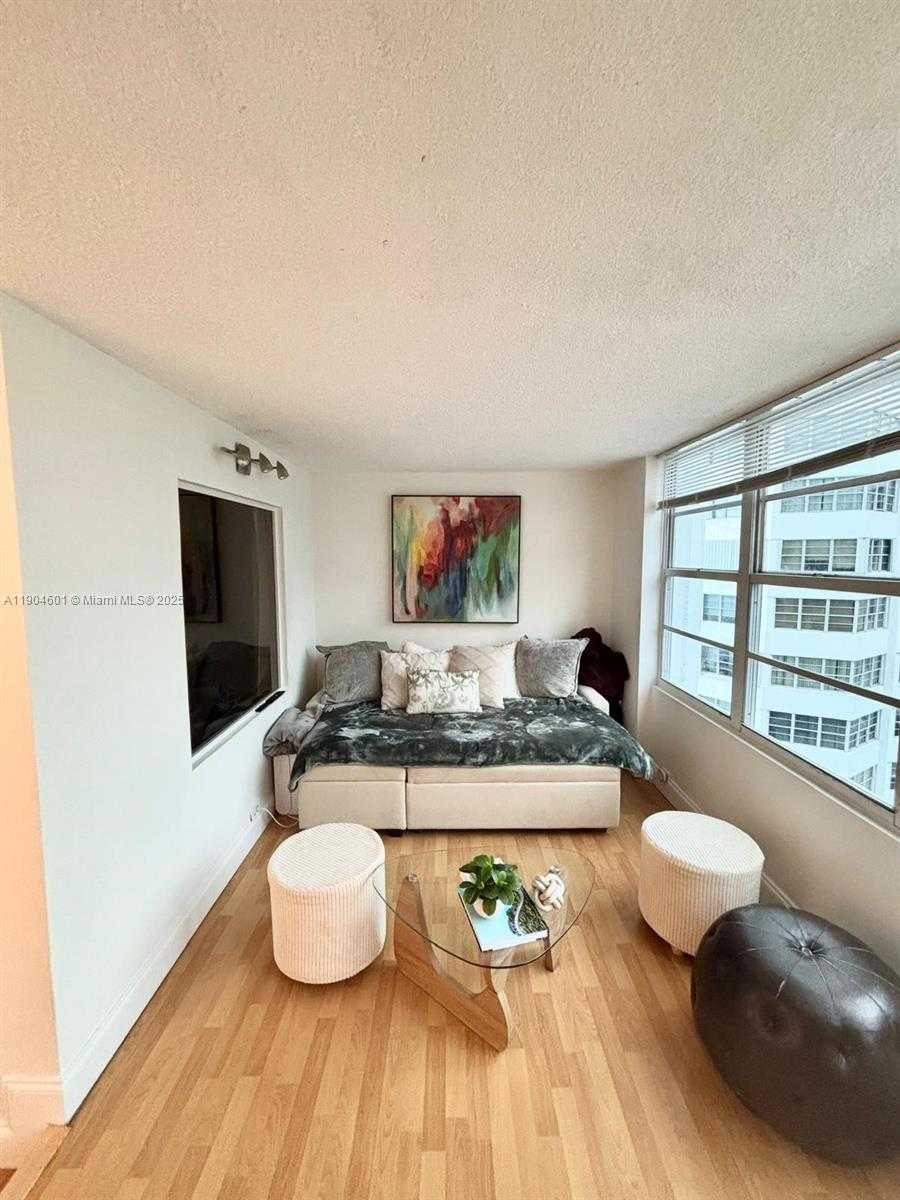 Small Image of 801 BRICKELL BAY DR #963, Miami Number 35