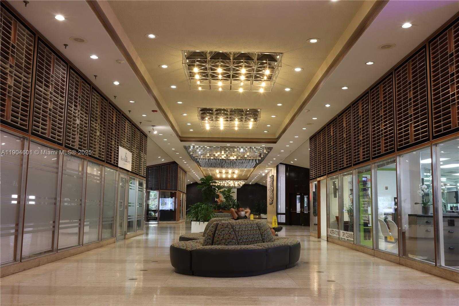 Small Image of 801 BRICKELL BAY DR #963, Miami Number 49