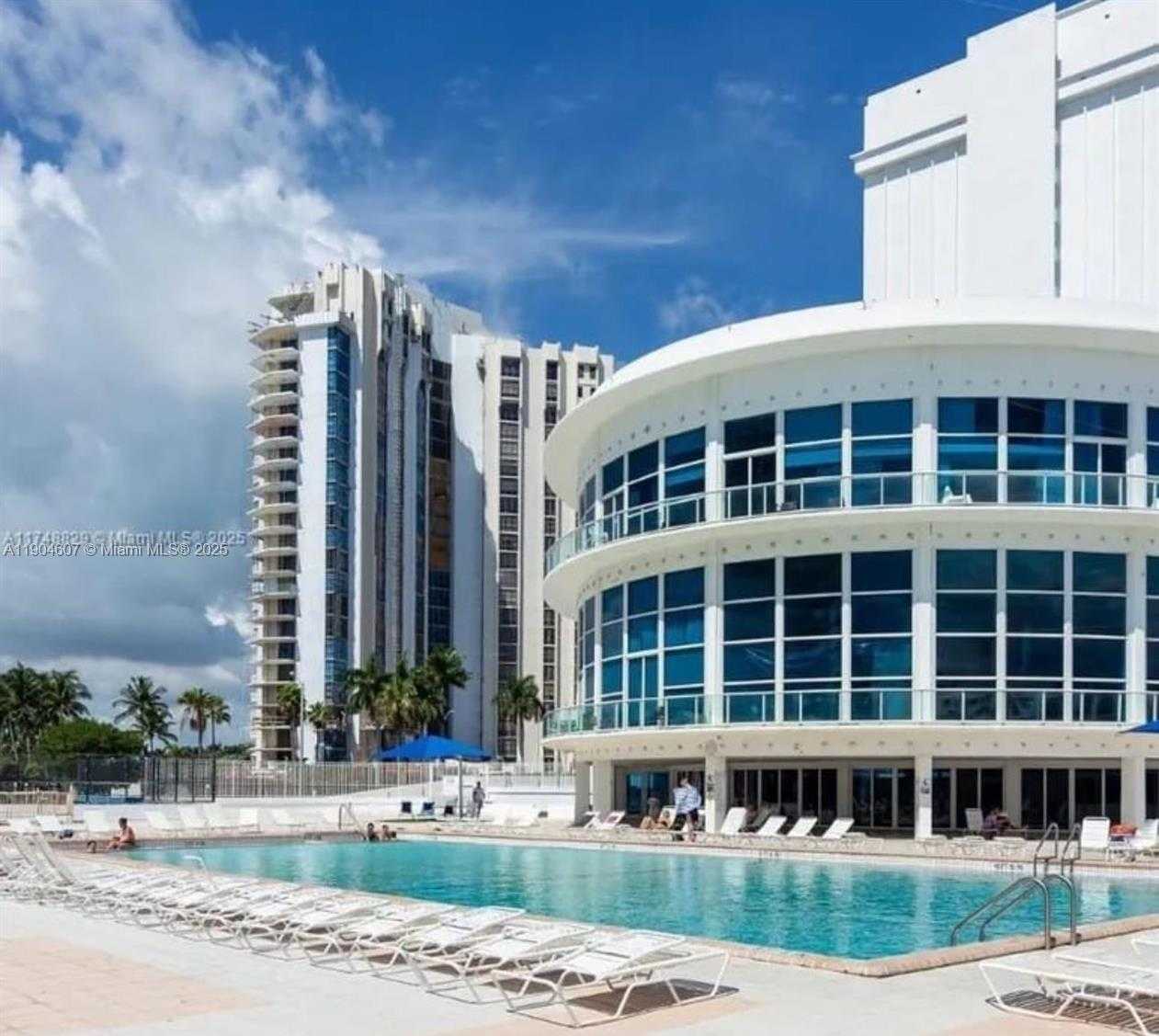 Small Image of 5445 COLLINS AVE #617, Miami Beach Number 2