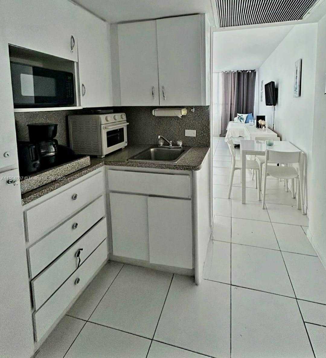 Small Image of 5445 COLLINS AVE #617, Miami Beach Number 5