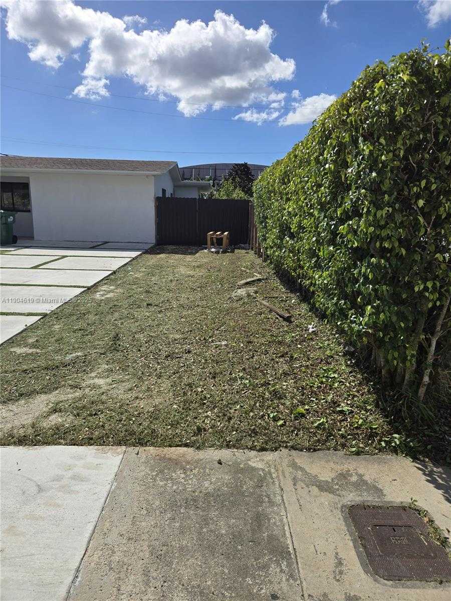 Small Image of 9410 SOUTH WEST 55TH STREET, Miami Number 6