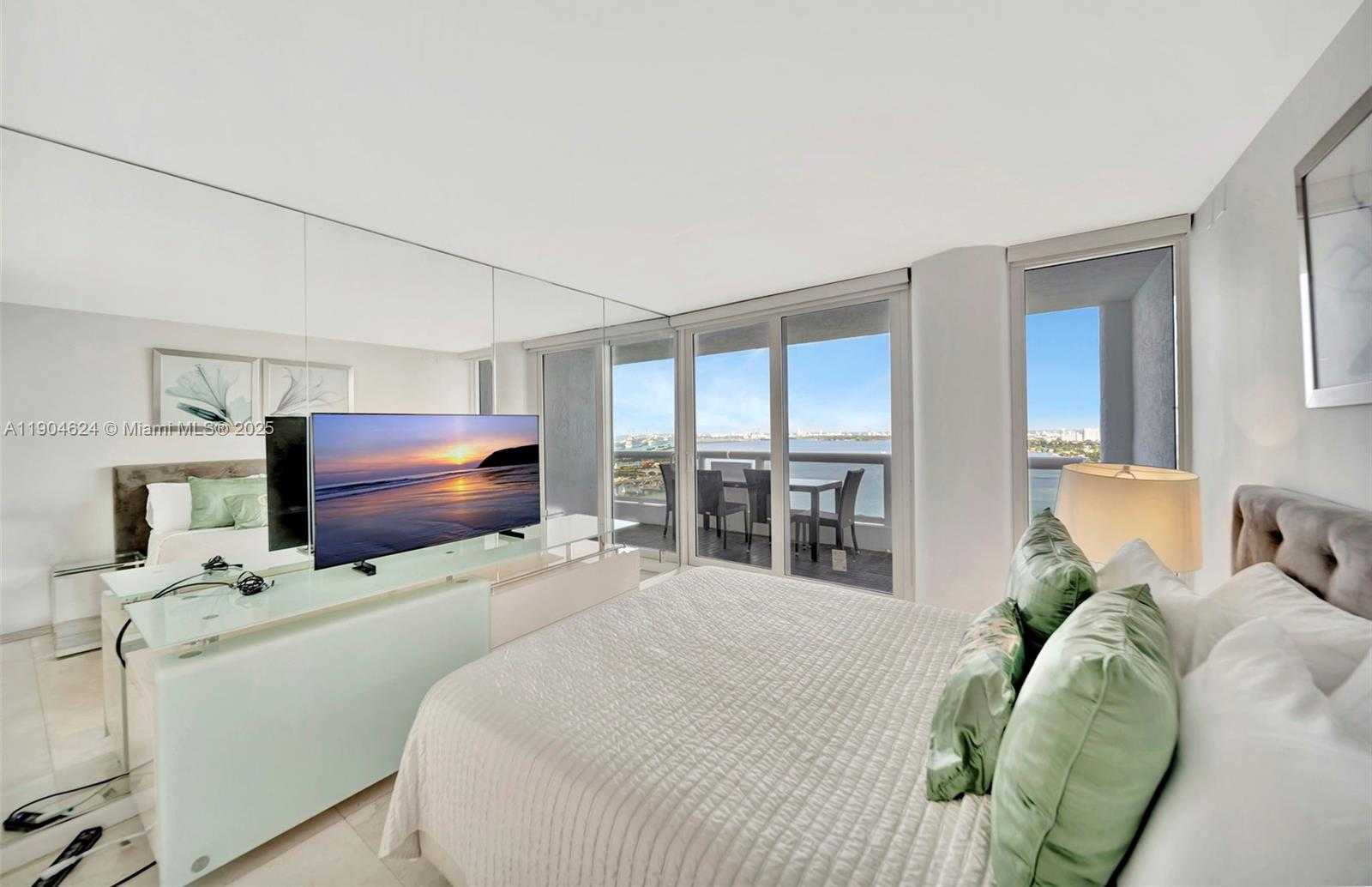 Small Image of 1717 NORTH BAYSHORE DR #A-3534, Miami Number 11