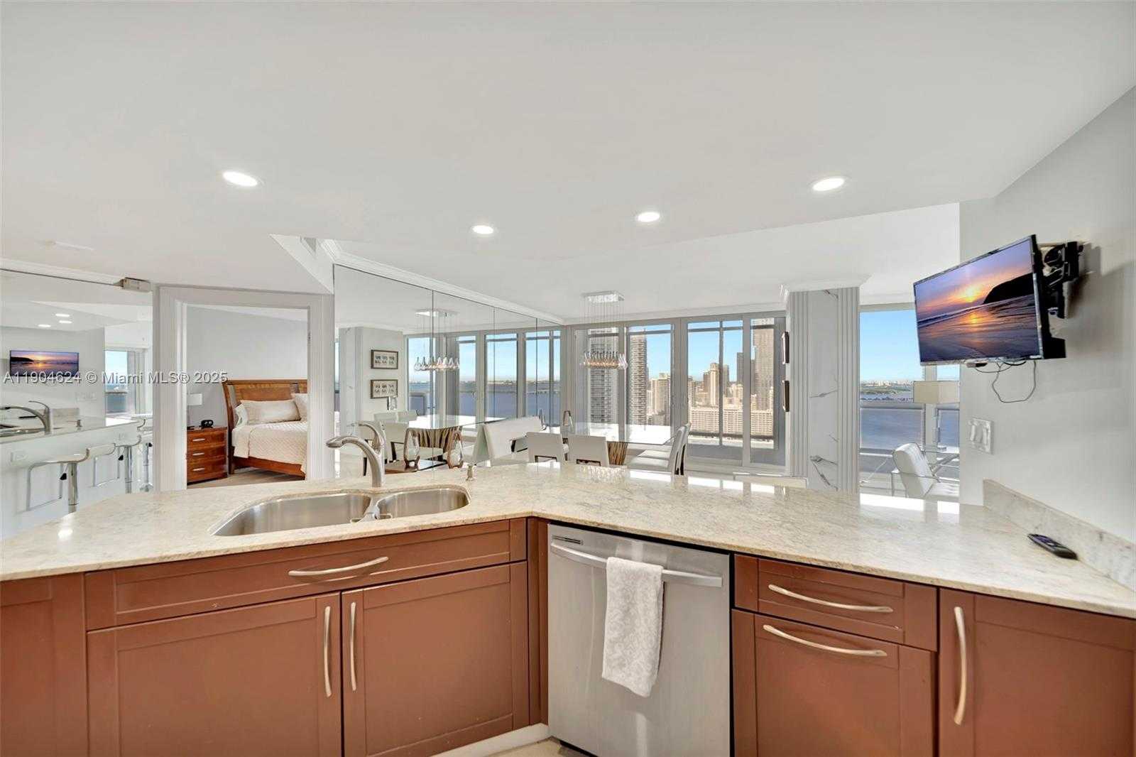 Small Image of 1717 NORTH BAYSHORE DR #A-3534, Miami Number 24