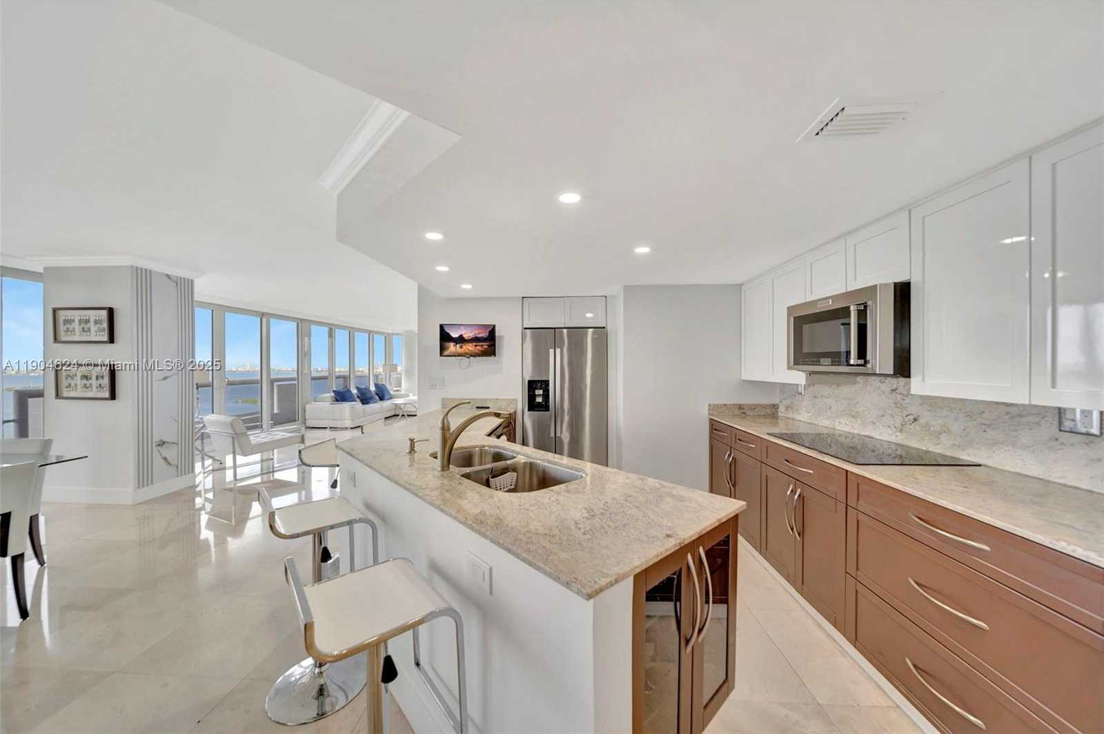 Small Image of 1717 NORTH BAYSHORE DR #A-3534, Miami Number 27