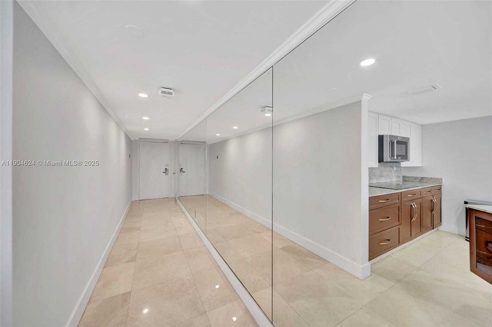 Small Image of 1717 NORTH BAYSHORE DR #A-3534, Miami Number 33