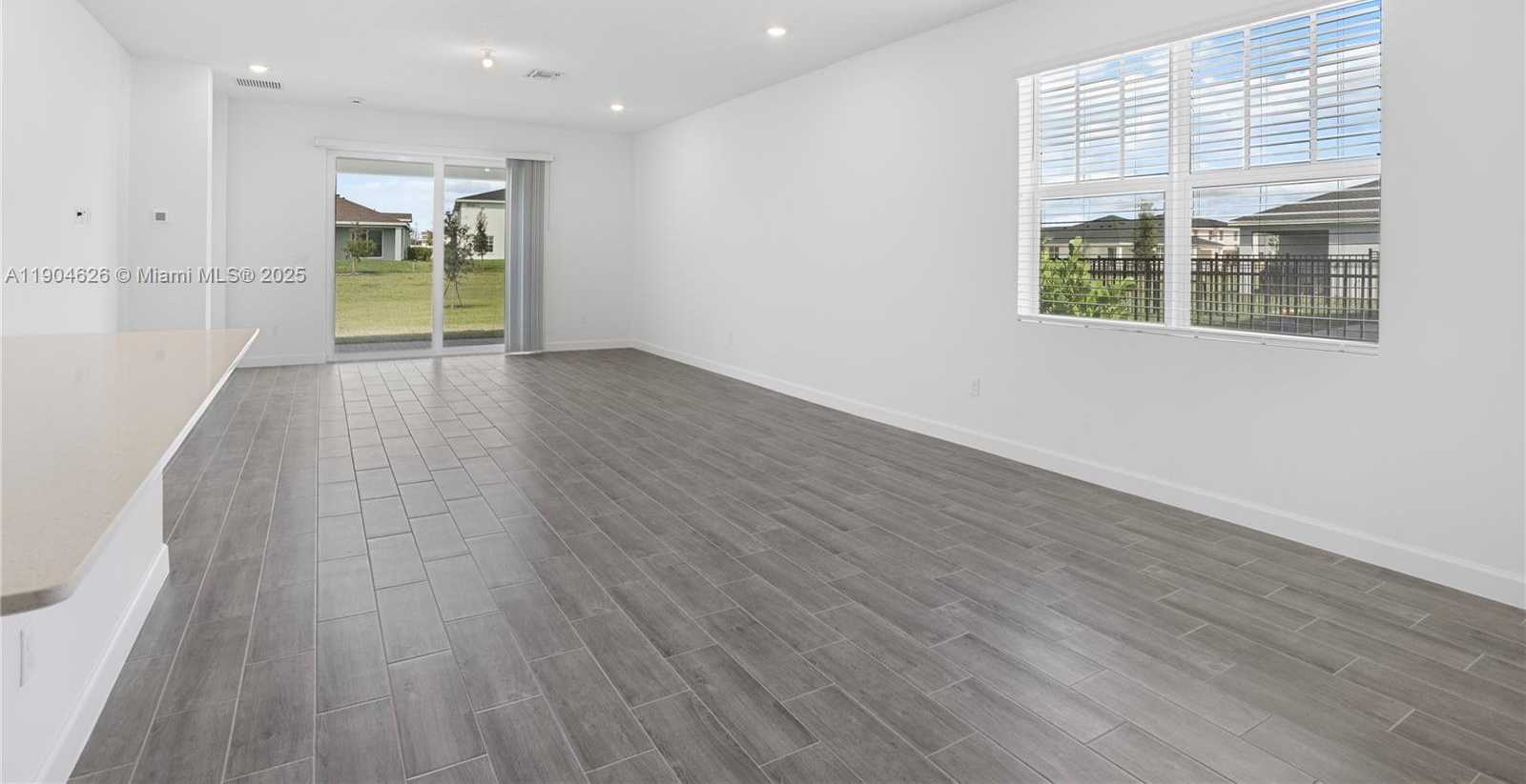 Small Image of 19655 BARN SWALLOW WAY #19655, Loxahatchee Number 10