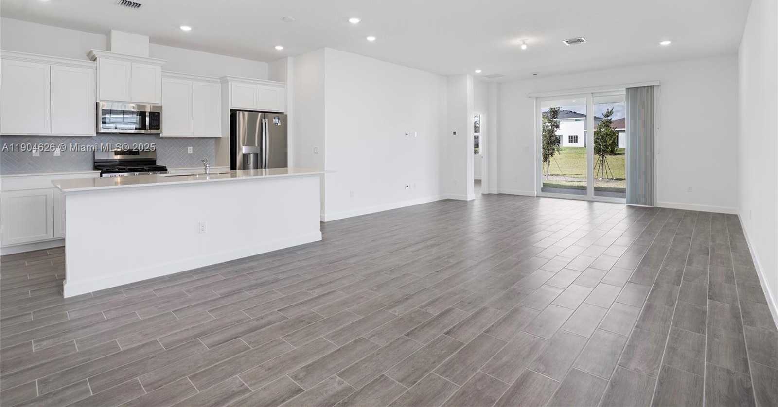 Small Image of 19655 BARN SWALLOW WAY #19655, Loxahatchee Number 11