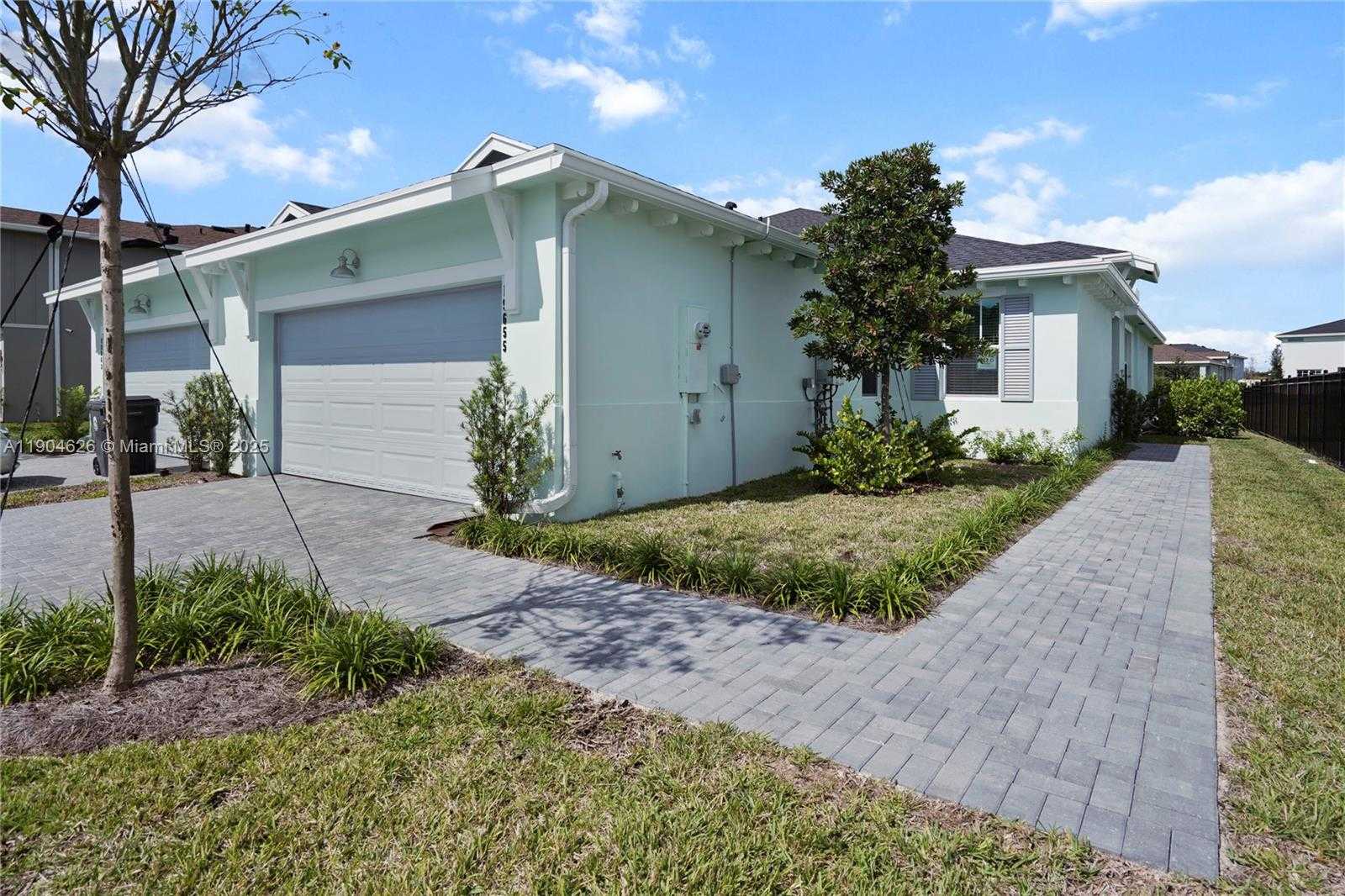 Small Image of 19655 BARN SWALLOW WAY #19655, Loxahatchee Number 3