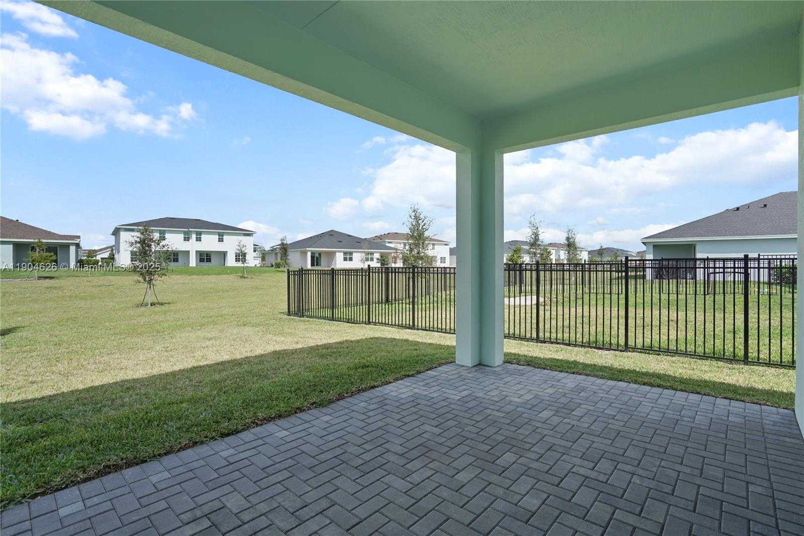 Small Image of 19655 BARN SWALLOW WAY #19655, Loxahatchee Number 33