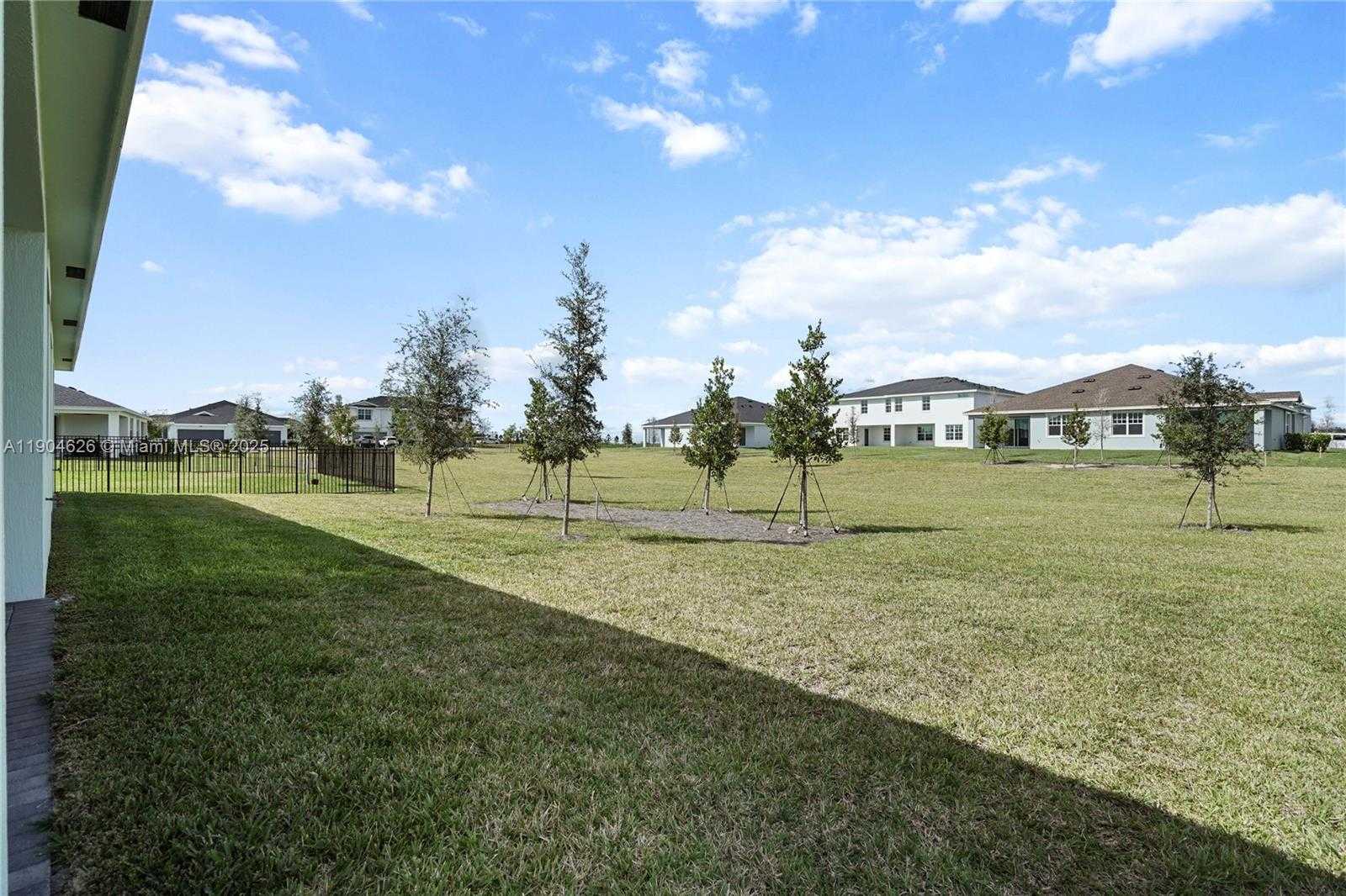 Small Image of 19655 BARN SWALLOW WAY #19655, Loxahatchee Number 35