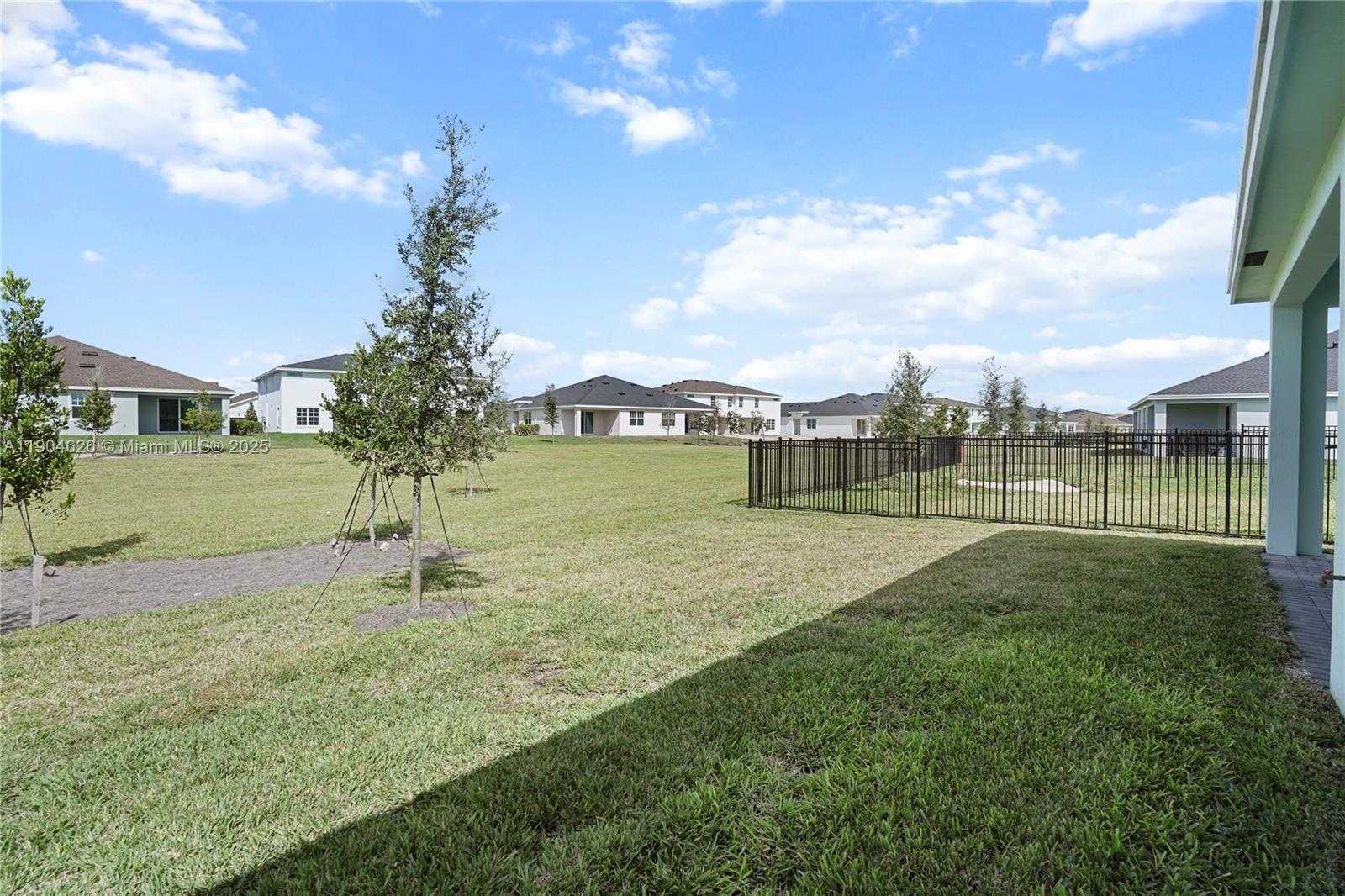 Small Image of 19655 BARN SWALLOW WAY #19655, Loxahatchee Number 37