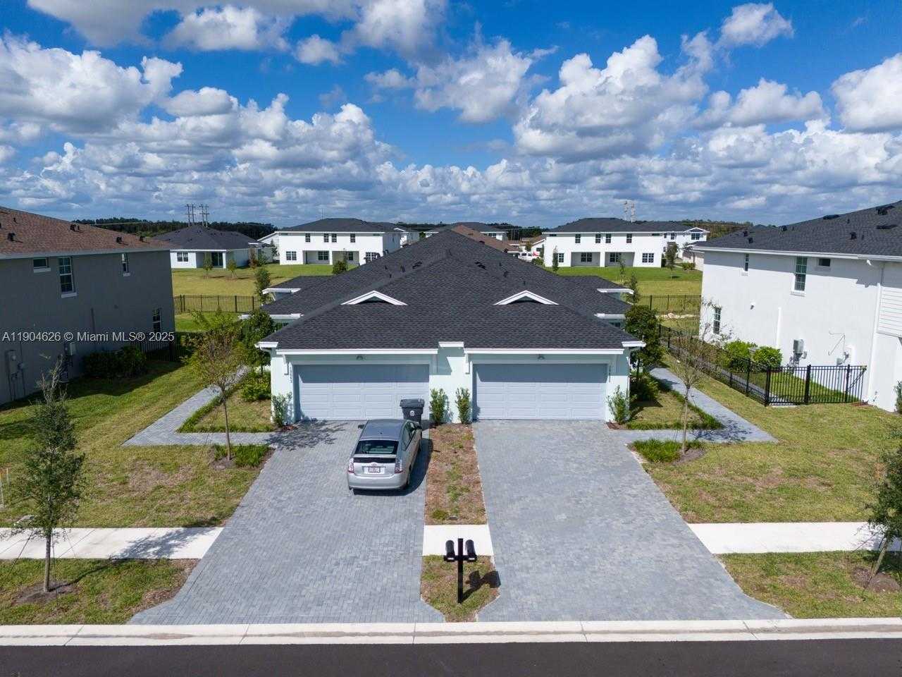 Small Image of 19655 BARN SWALLOW WAY #19655, Loxahatchee Number 38