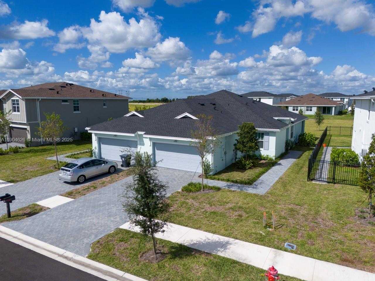 Small Image of 19655 BARN SWALLOW WAY #19655, Loxahatchee Number 42