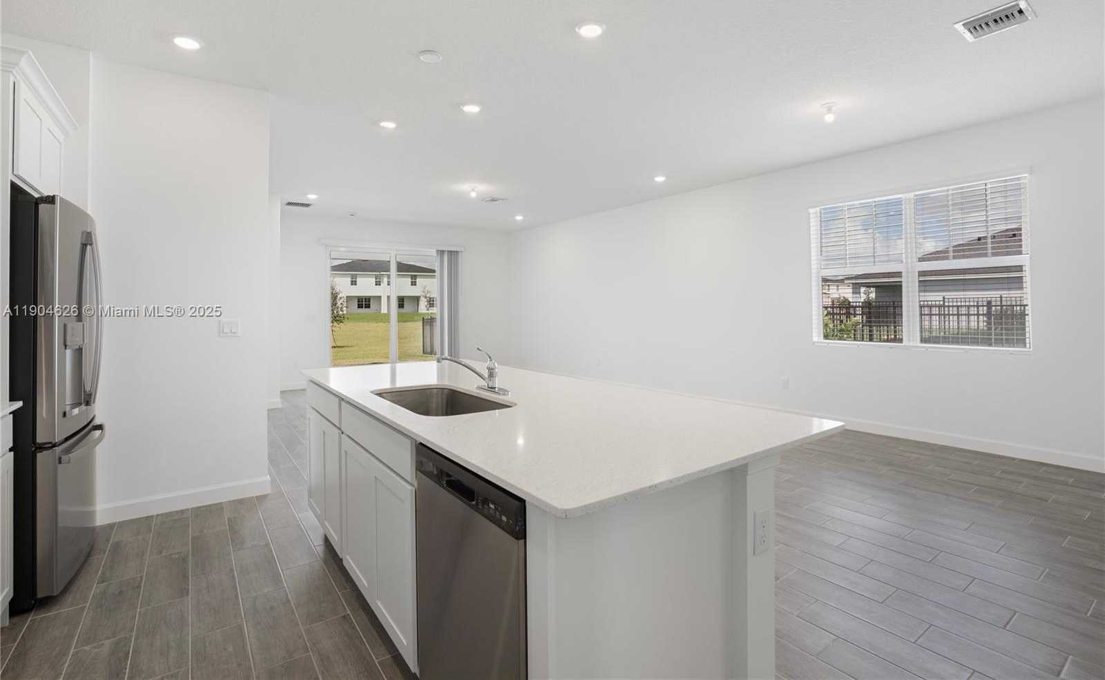 Small Image of 19655 BARN SWALLOW WAY #19655, Loxahatchee Number 7