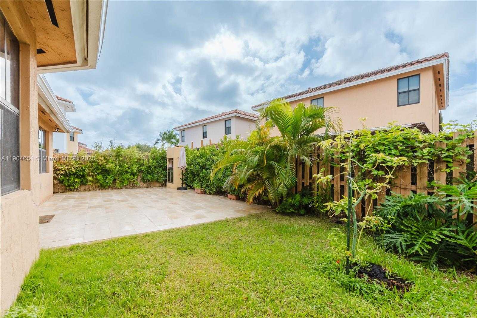 Small Image of 9852 NORTH WEST 10TH TER, Miami Number 10