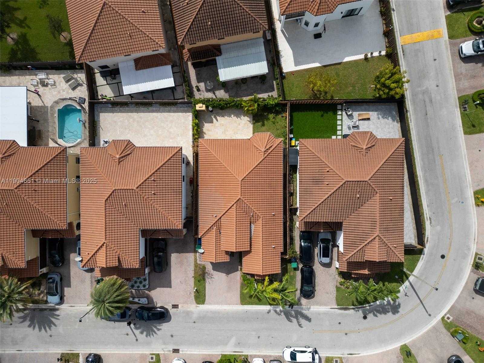 Small Image of 9852 NORTH WEST 10TH TER, Miami Number 12