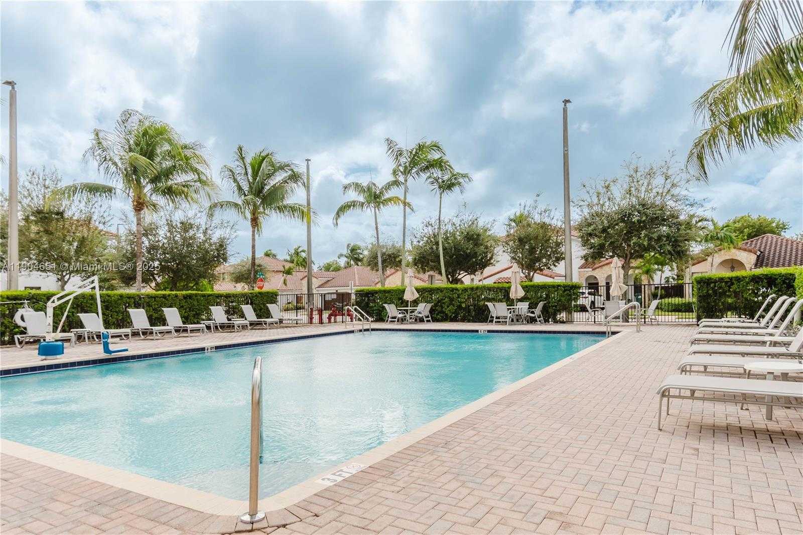 Small Image of 9852 NORTH WEST 10TH TER, Miami Number 15