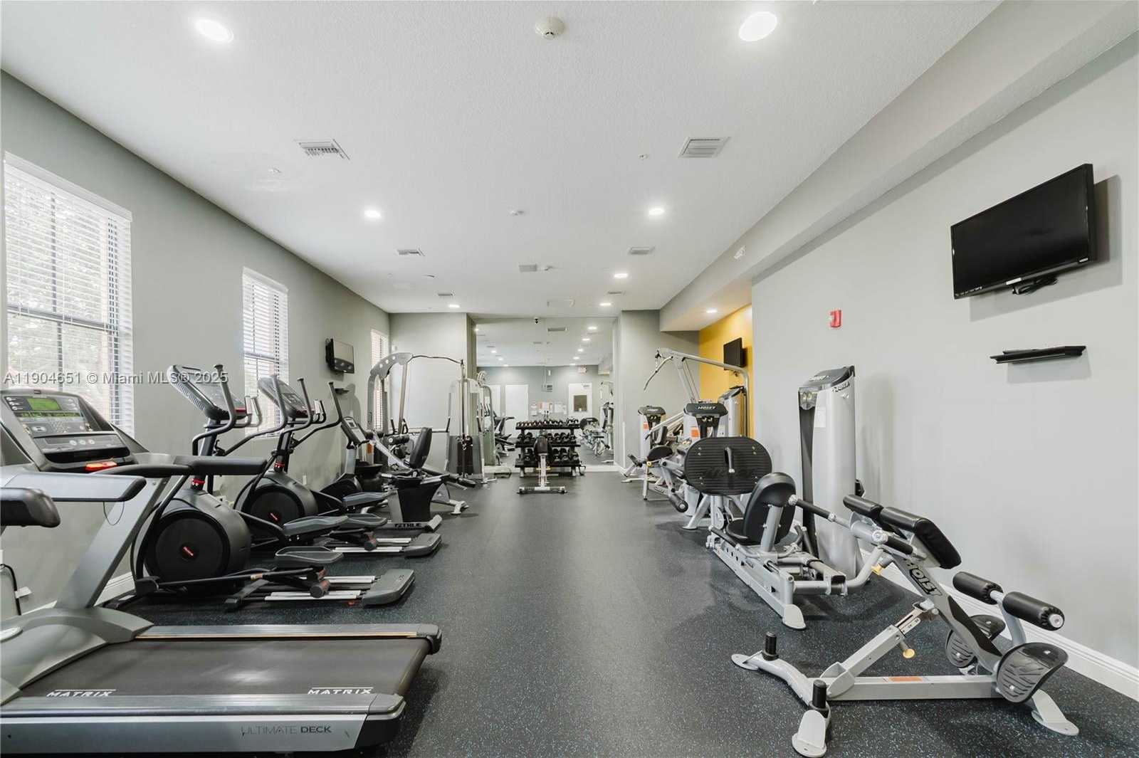 Small Image of 9852 NORTH WEST 10TH TER, Miami Number 16