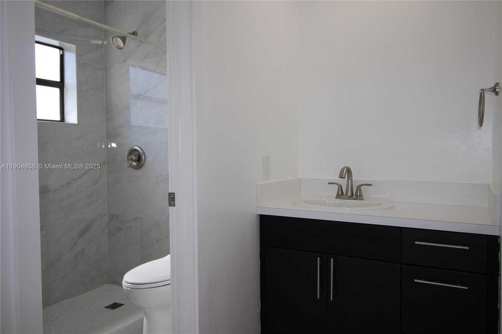 Small Image of 26165 SOUTH WEST 124TH CT, Homestead Number 14