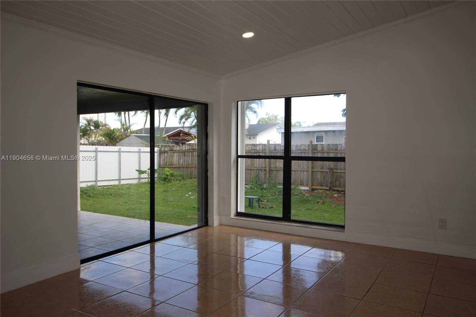 Small Image of 26165 SOUTH WEST 124TH CT, Homestead Number 5