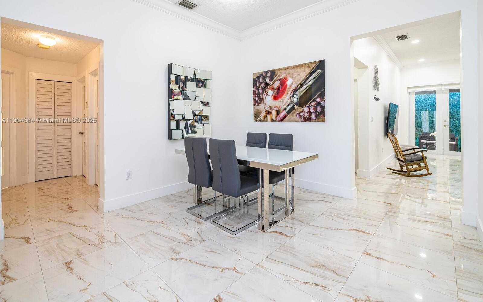 Small Image of 16332 SOUTH WEST 83RD LN, Miami Number 12