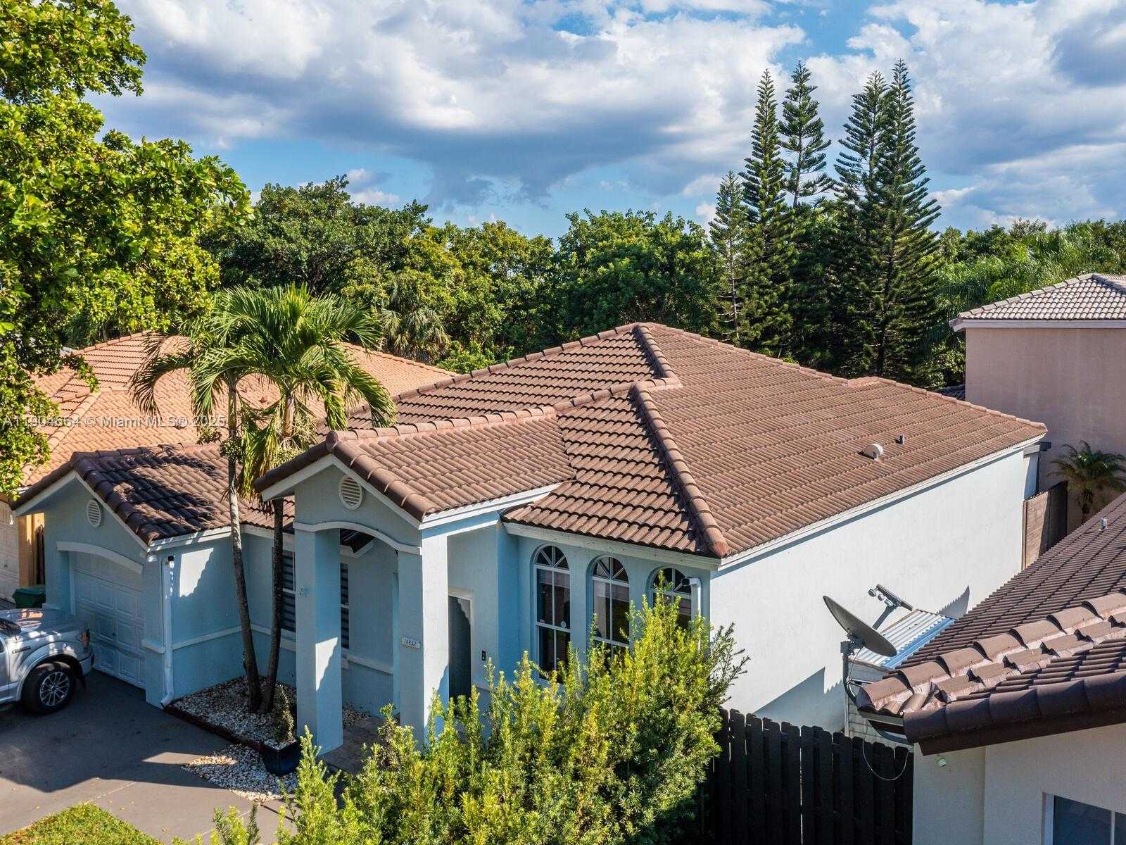 Small Image of 16332 SOUTH WEST 83RD LN, Miami Number 2