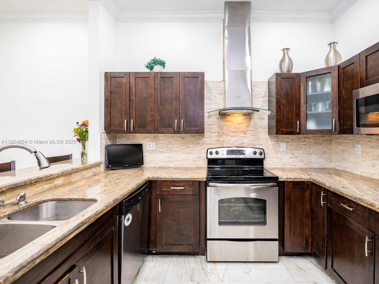 Small Image of 16332 SOUTH WEST 83RD LN, Miami Number 20