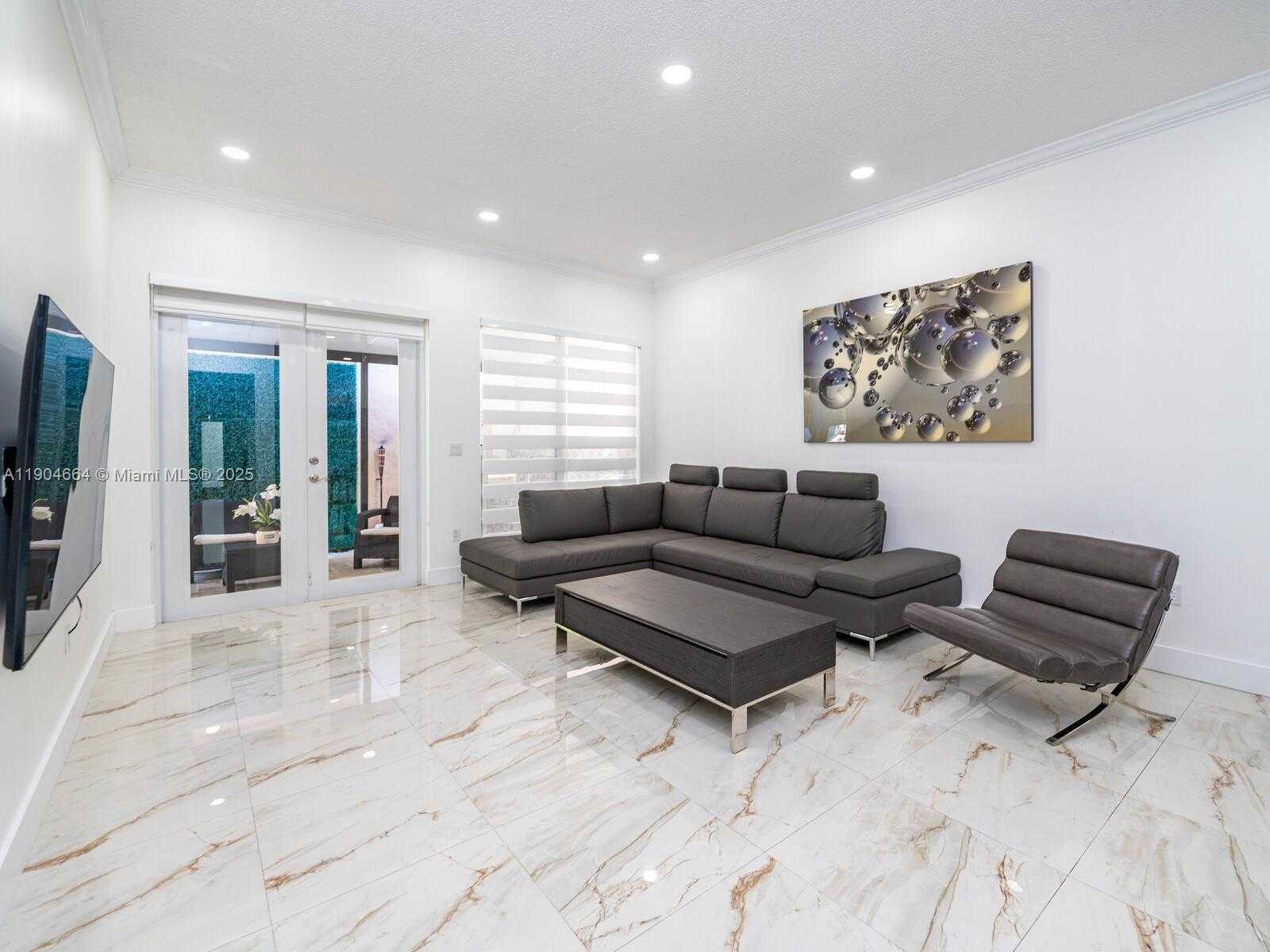 Small Image of 16332 SOUTH WEST 83RD LN, Miami Number 25