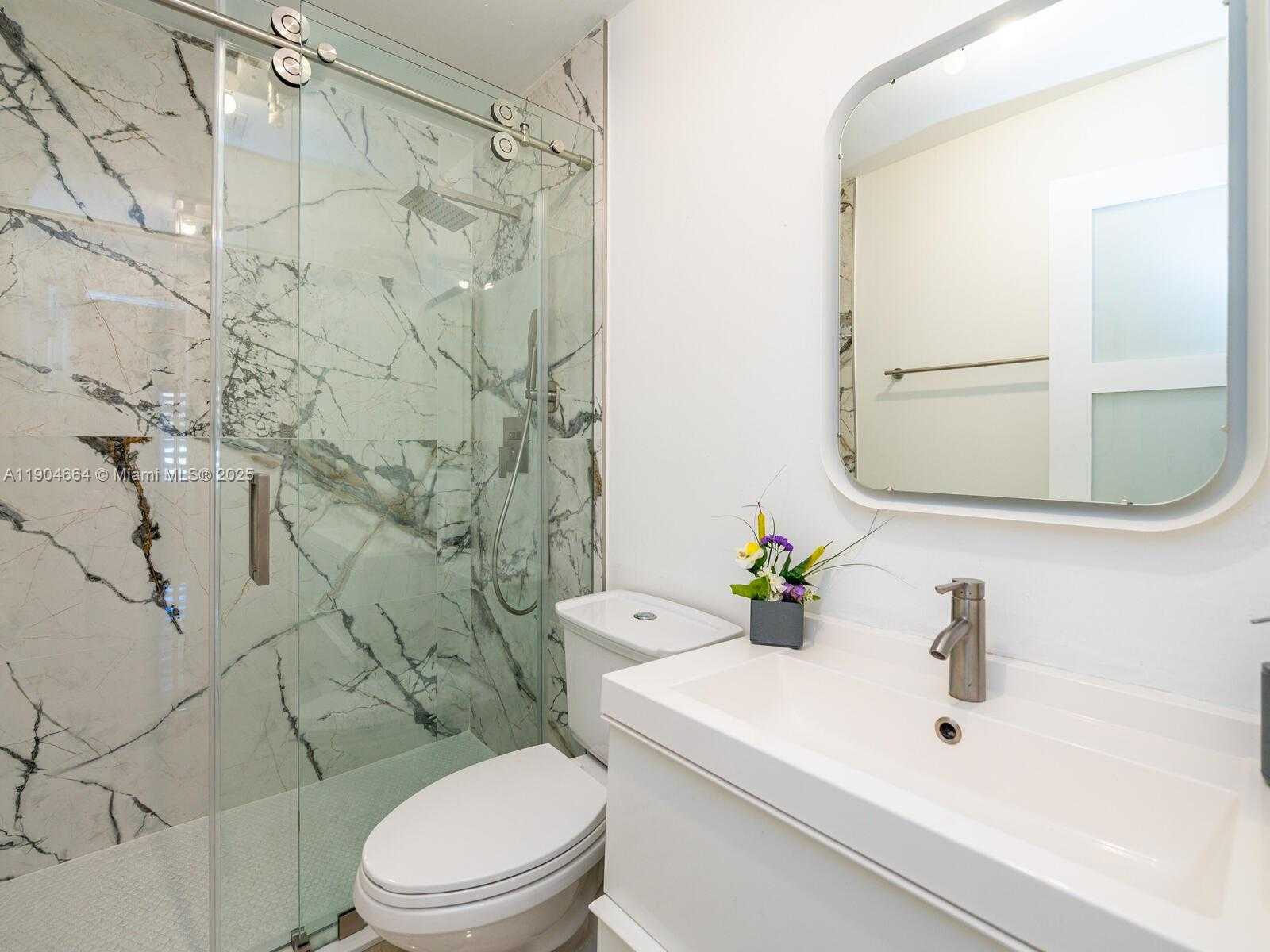 Small Image of 16332 SOUTH WEST 83RD LN, Miami Number 31