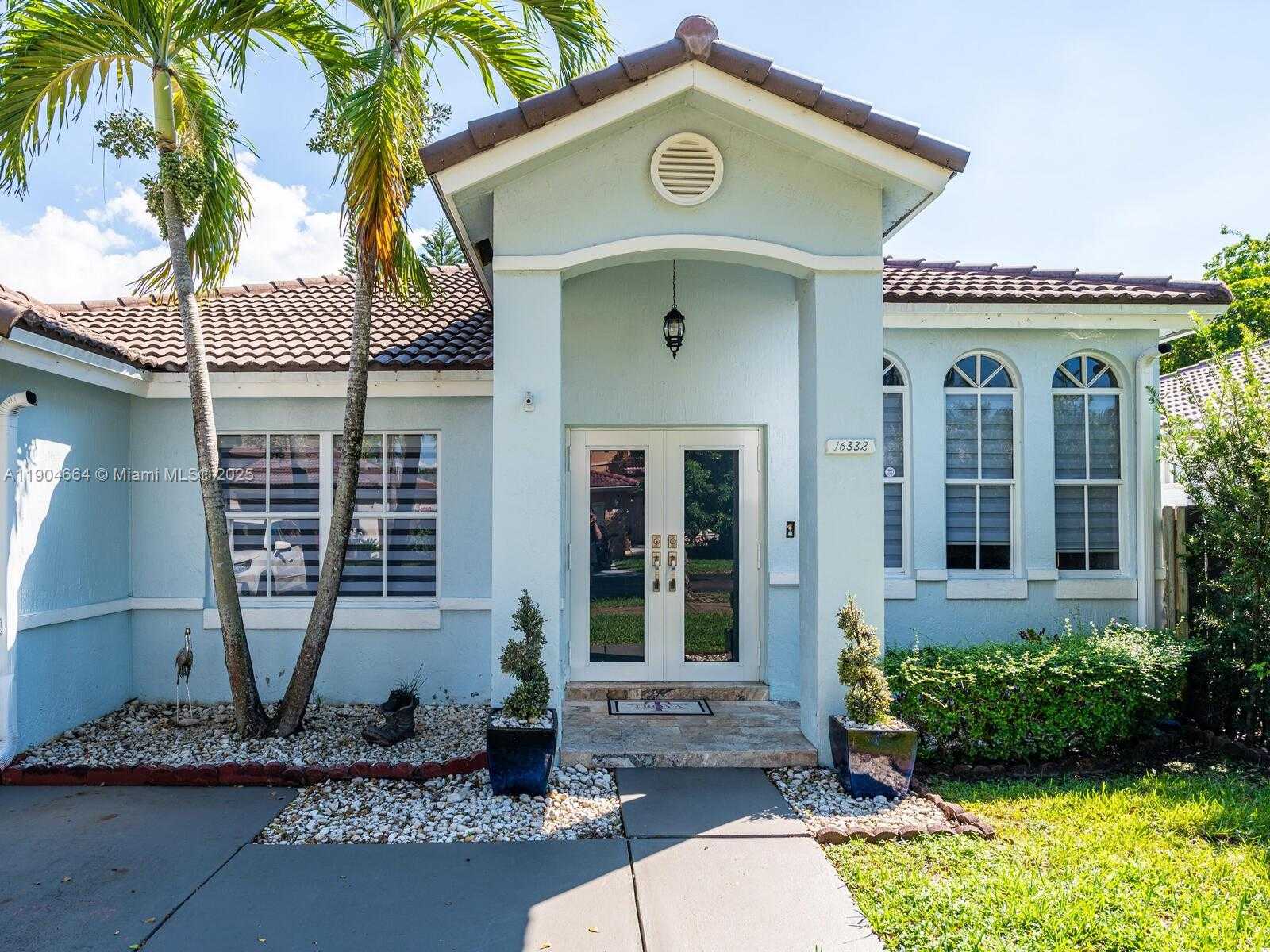 Small Image of 16332 SOUTH WEST 83RD LN, Miami Number 5