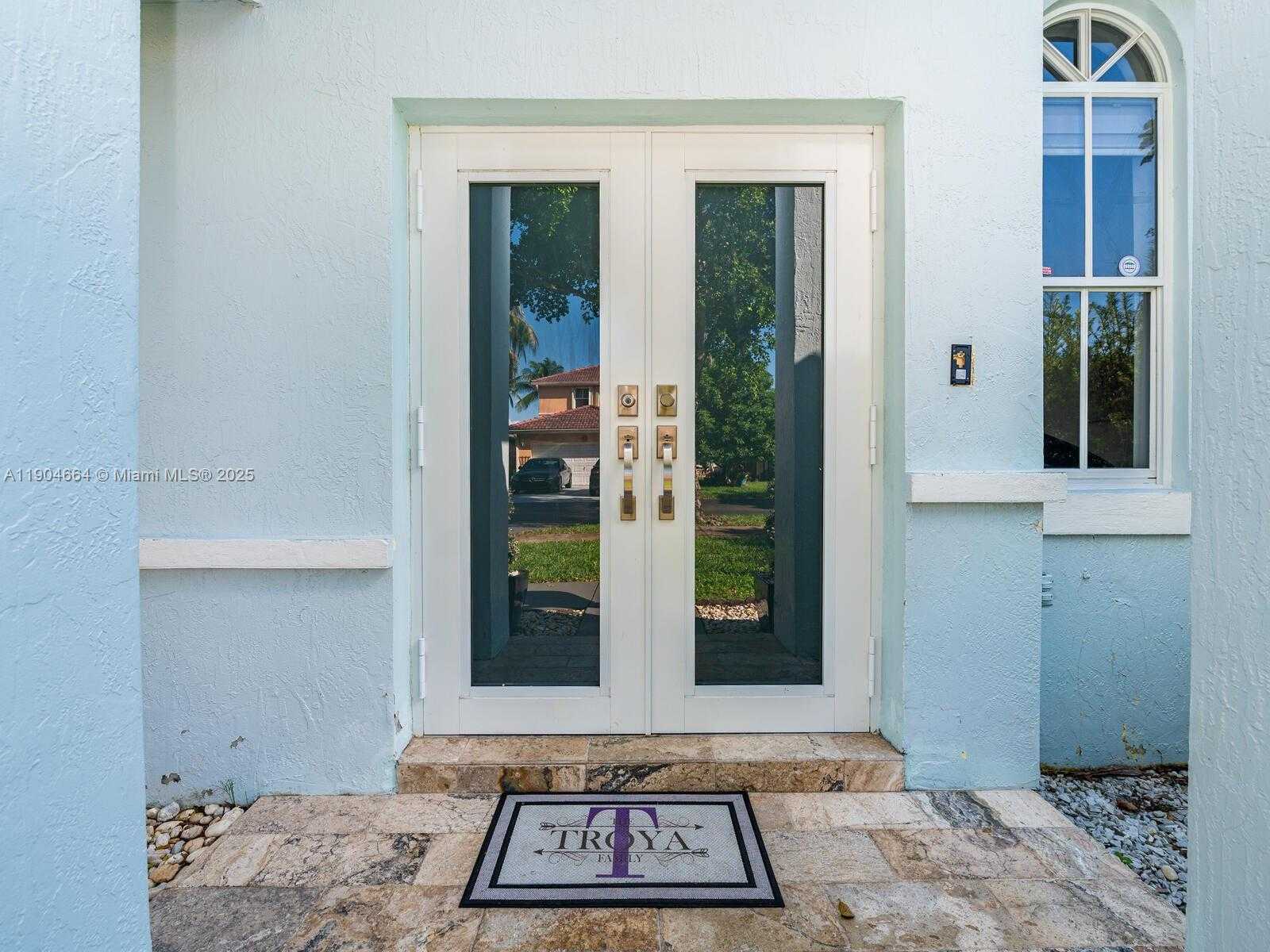 Small Image of 16332 SOUTH WEST 83RD LN, Miami Number 6